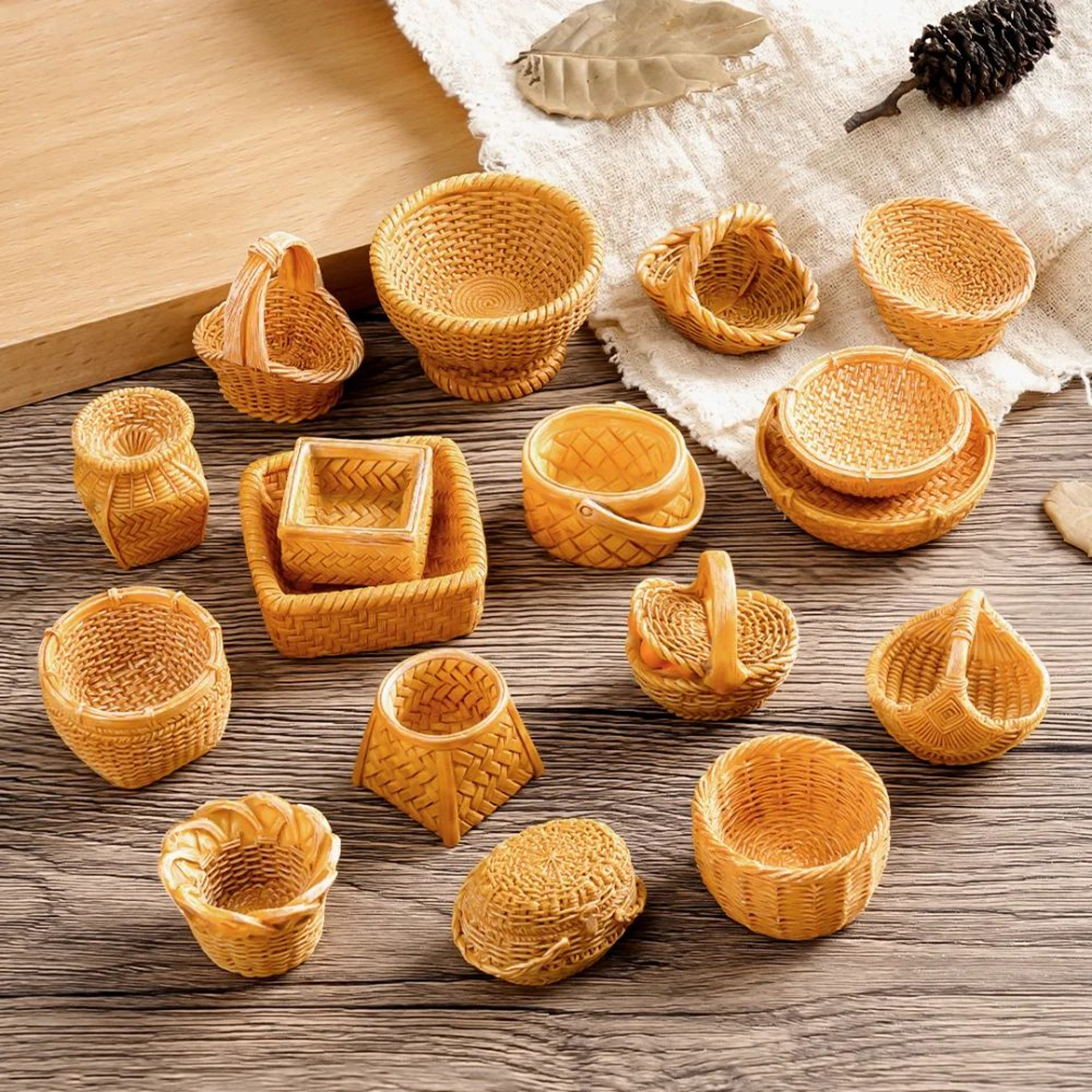 Miniature Rattan Basket For Dollhouse Kitchen Decor 0