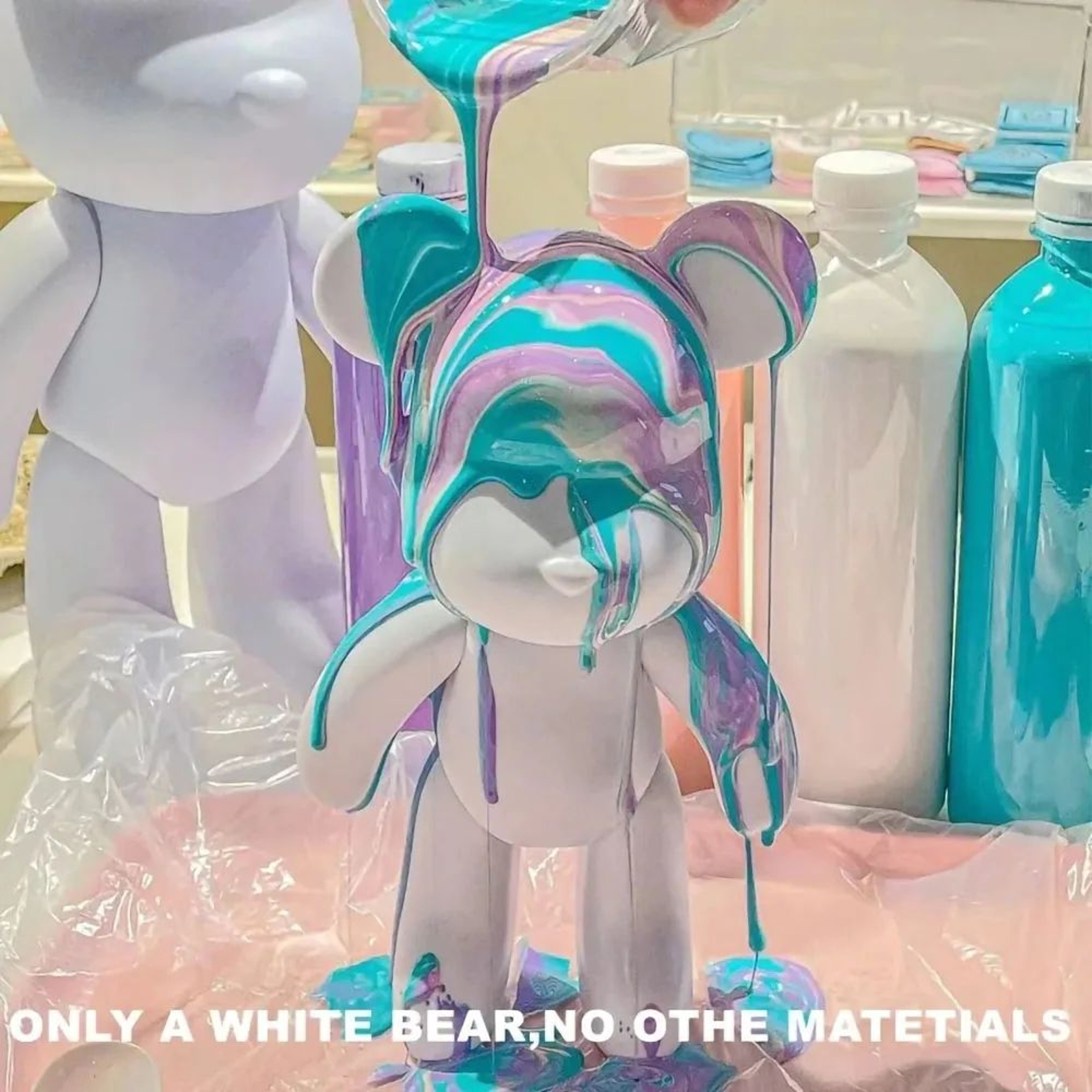 Creative DIY Fluid Bear Sculpture Paintable Bear Figurine For Home Decor 0