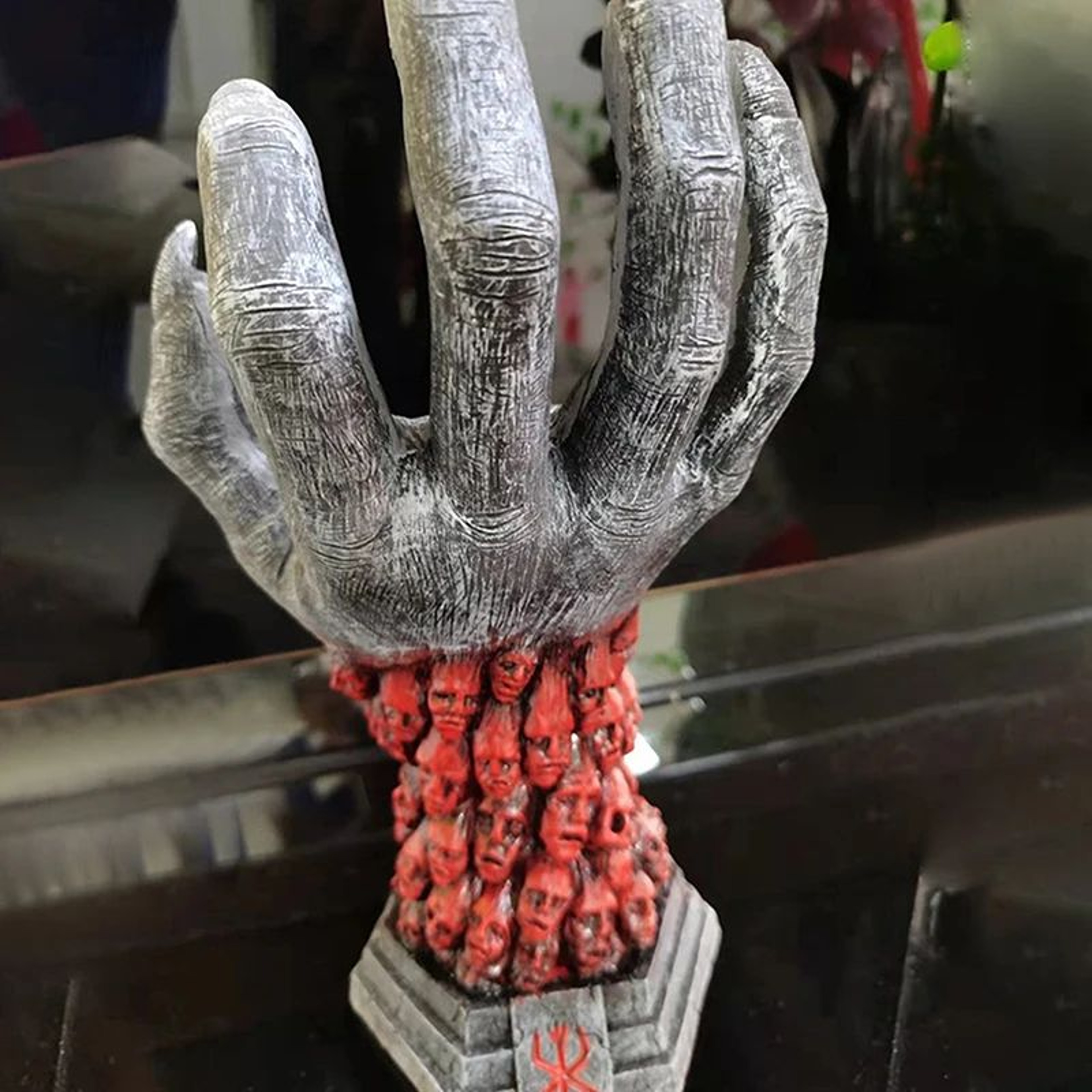 Berserk Skull Hand Grim Reaper Statue Gothic Resin Figurine 3