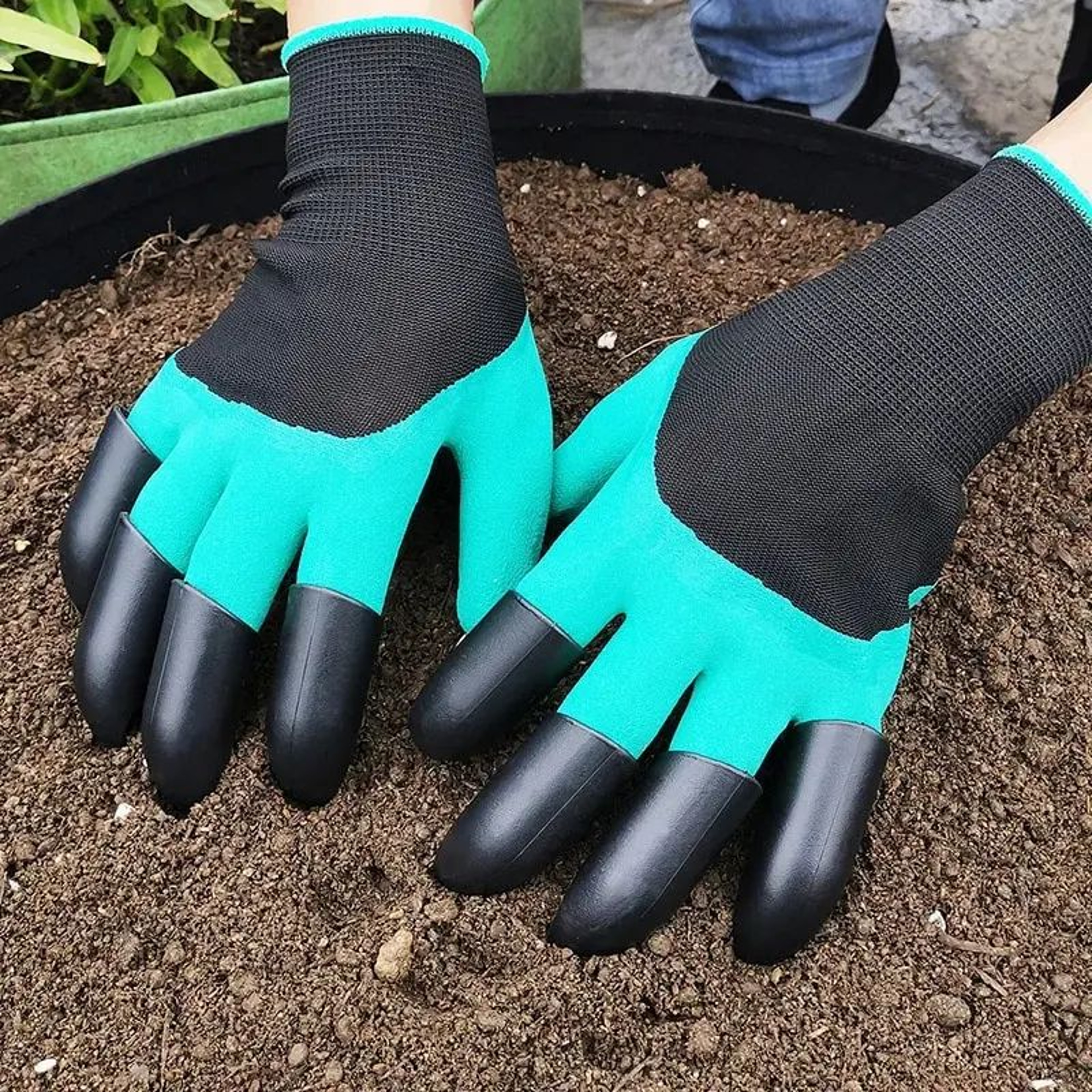 ClawGuard Waterproof Gardening Gloves For Digging  Weeding 3