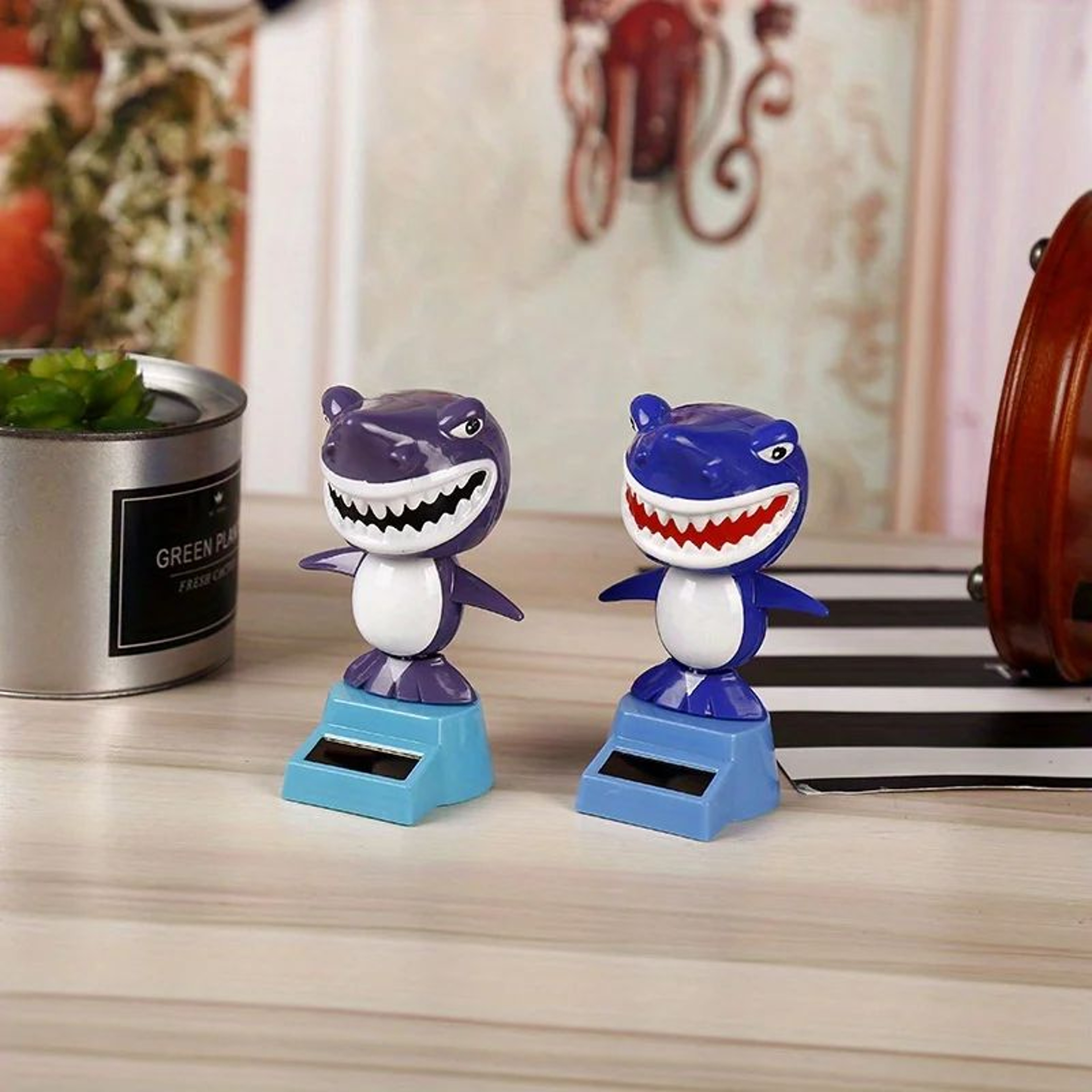 Solar Shark Bobblehead Car Dashboard Decor 5