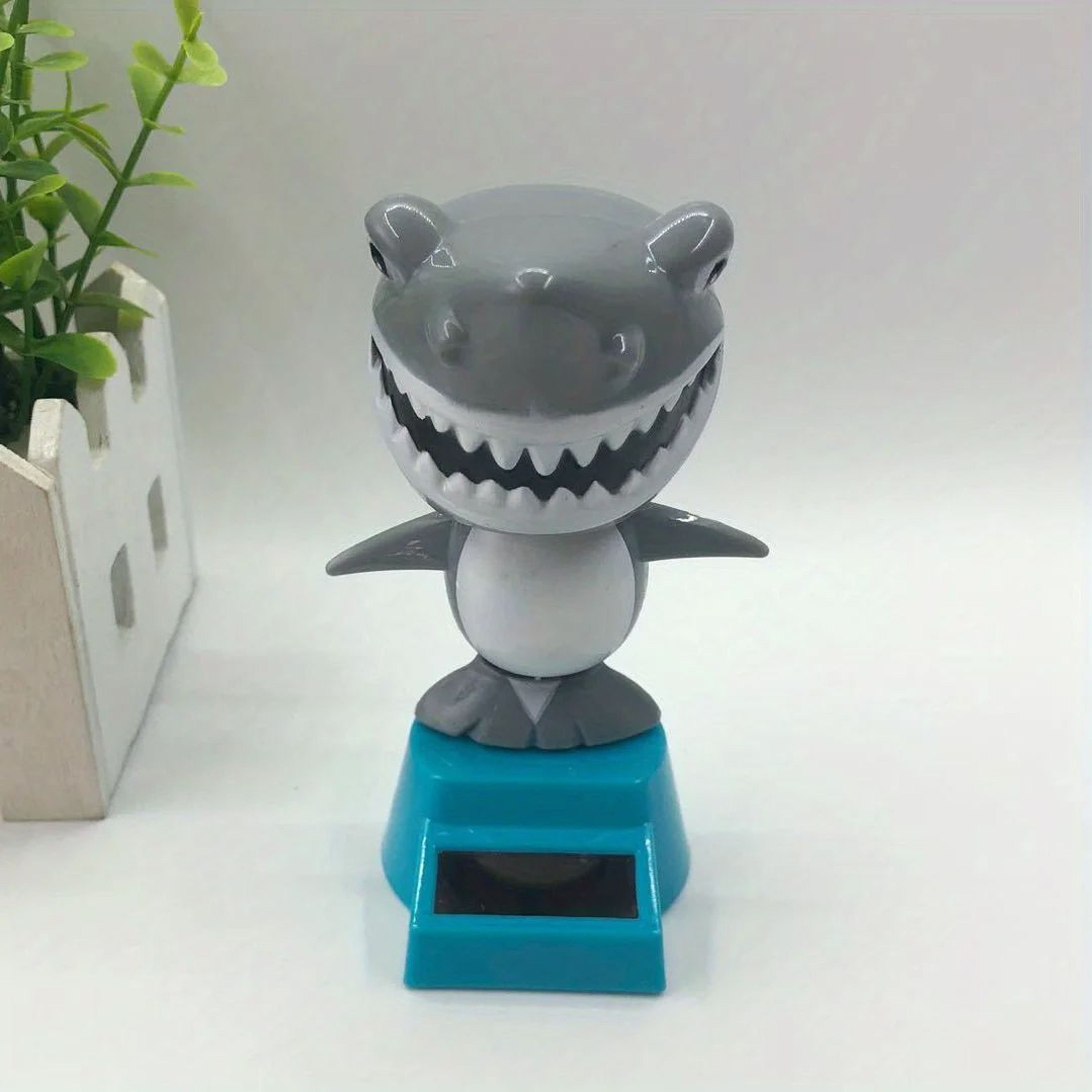 Solar Shark Bobblehead Car Dashboard Decor 6