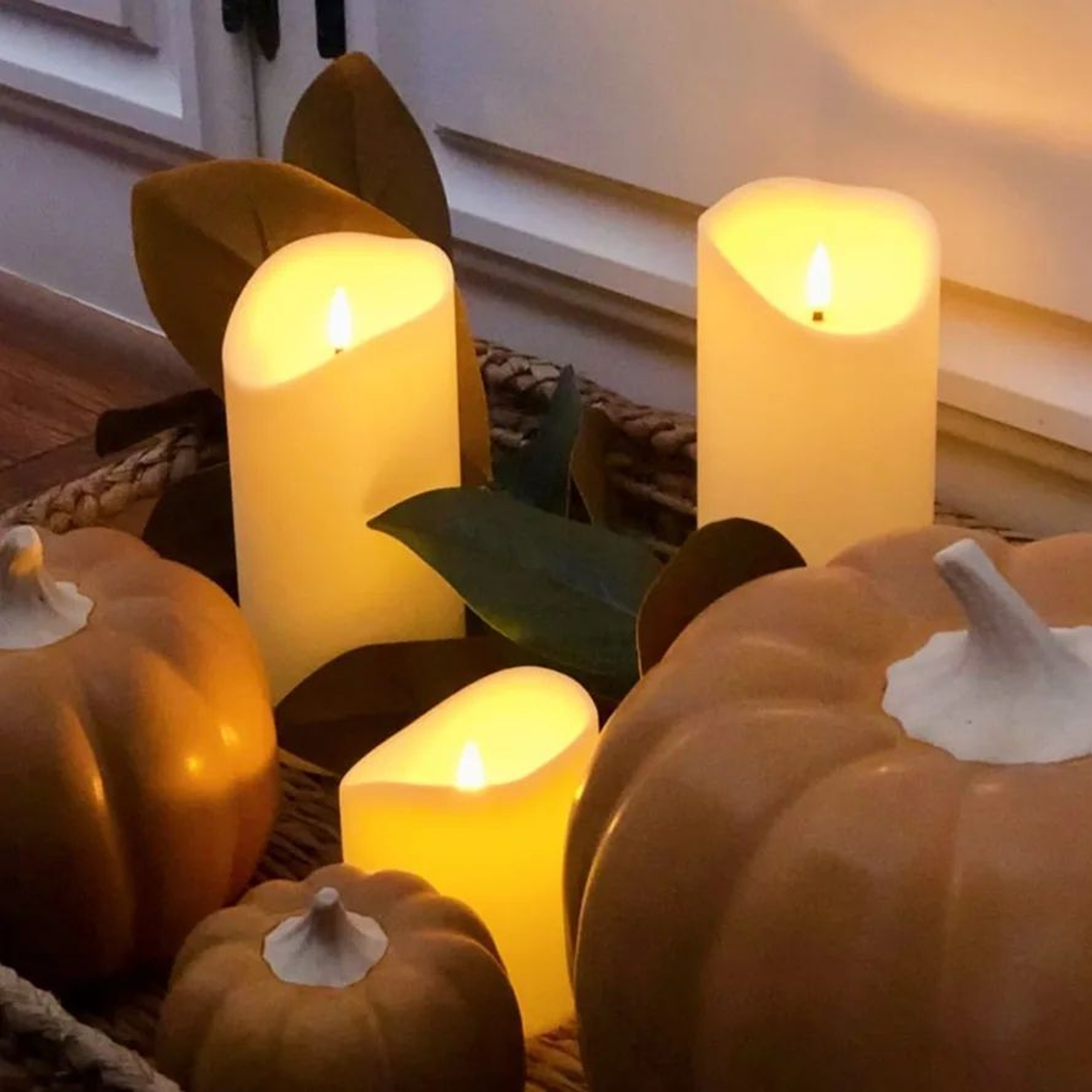 Lifelike LED Flameless Candle With Swinging Flickering Flame Battery Operated Decorative Light 0
