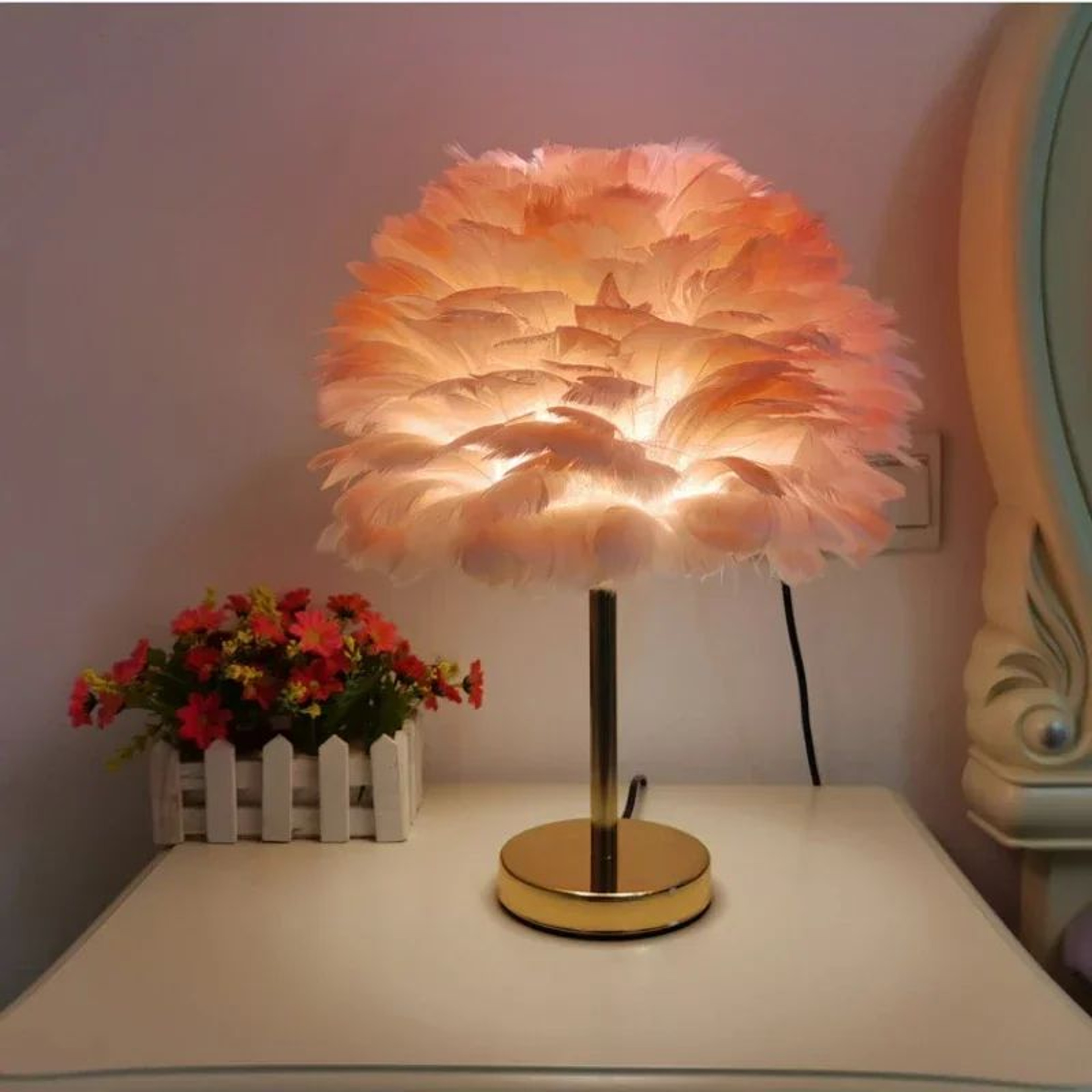 Elegant Feather Table Lamp  Modern Bedside Table Lamp For Bedroom  Living Room Decor 0
