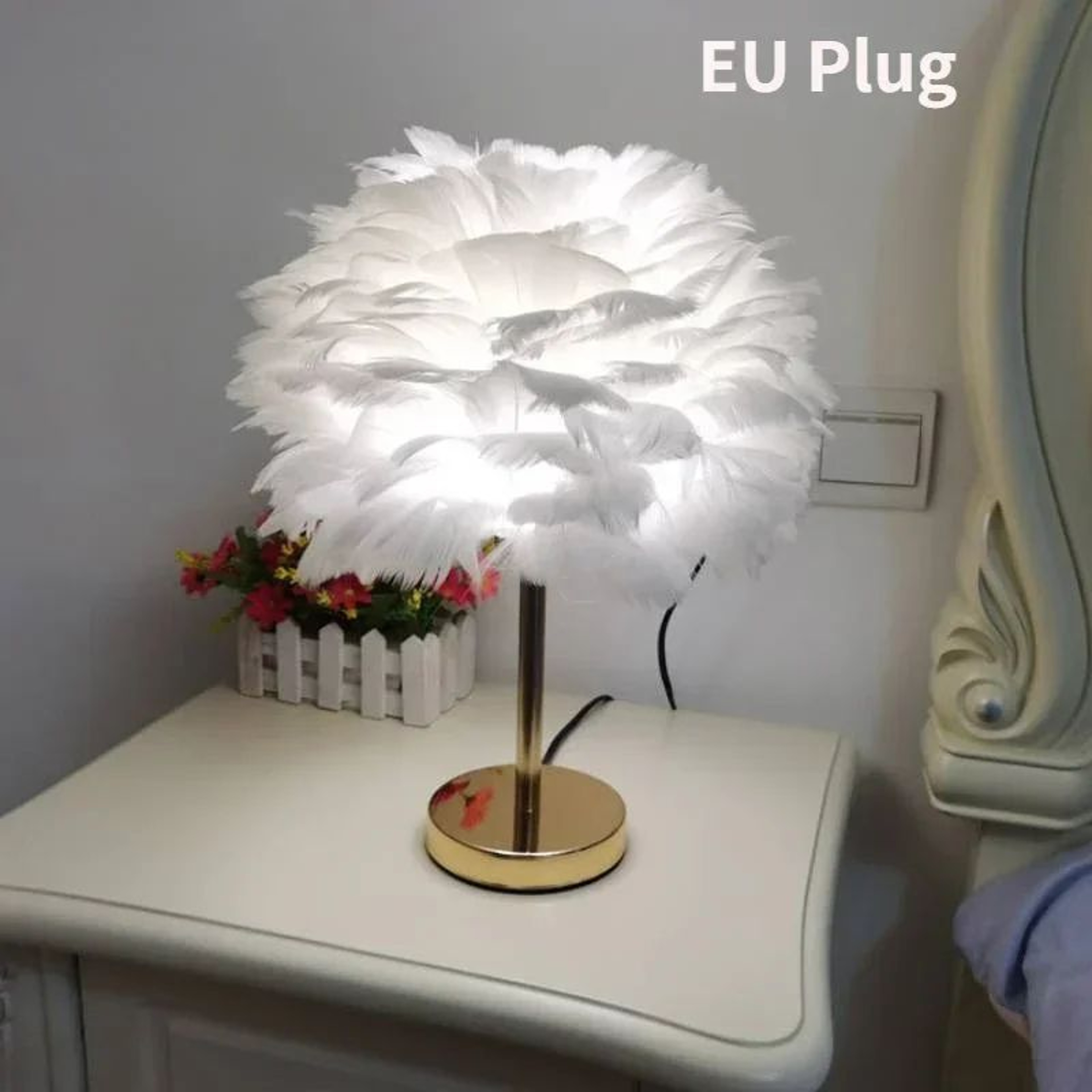 Elegant Feather Table Lamp  Modern Bedside Table Lamp For Bedroom  Living Room Decor 6