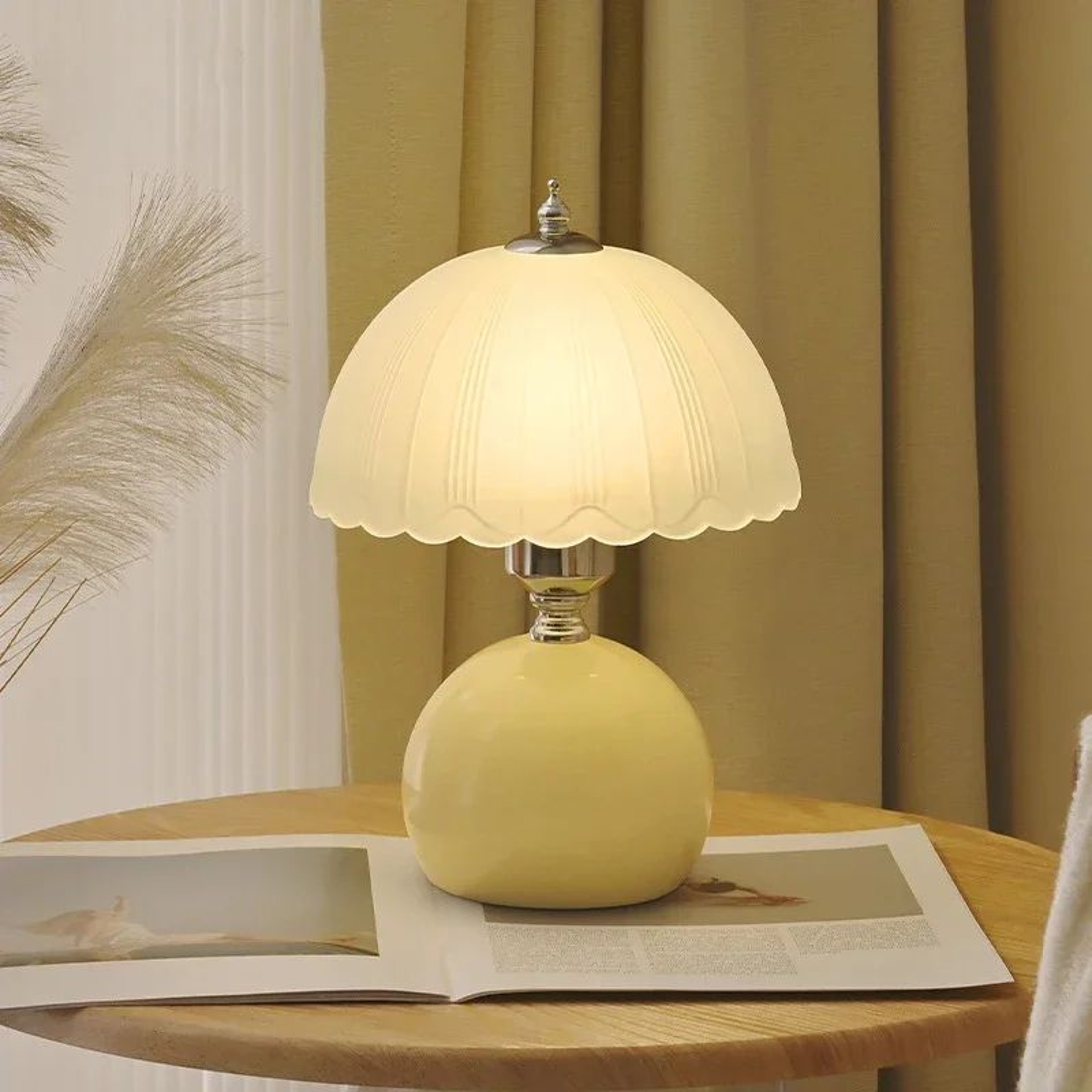 BloomGlow Flower Bud Table Lamp  Modern Decorative Bedside Table Lamp With 3 Color Lighting 1