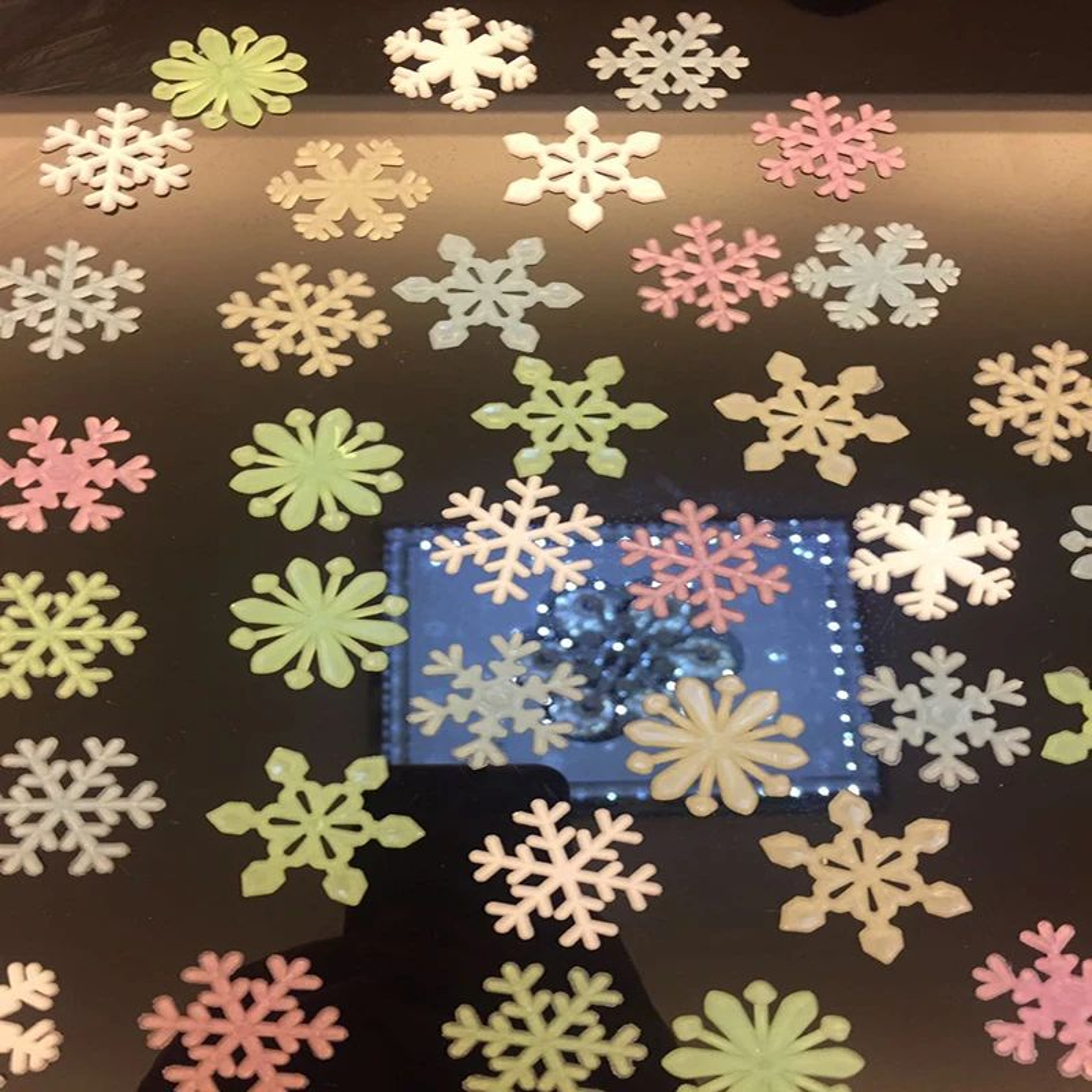 LumiSnow Glow In The Dark Snowflake Wall Stickers 50Piece Kids Room Christmas Decor 5