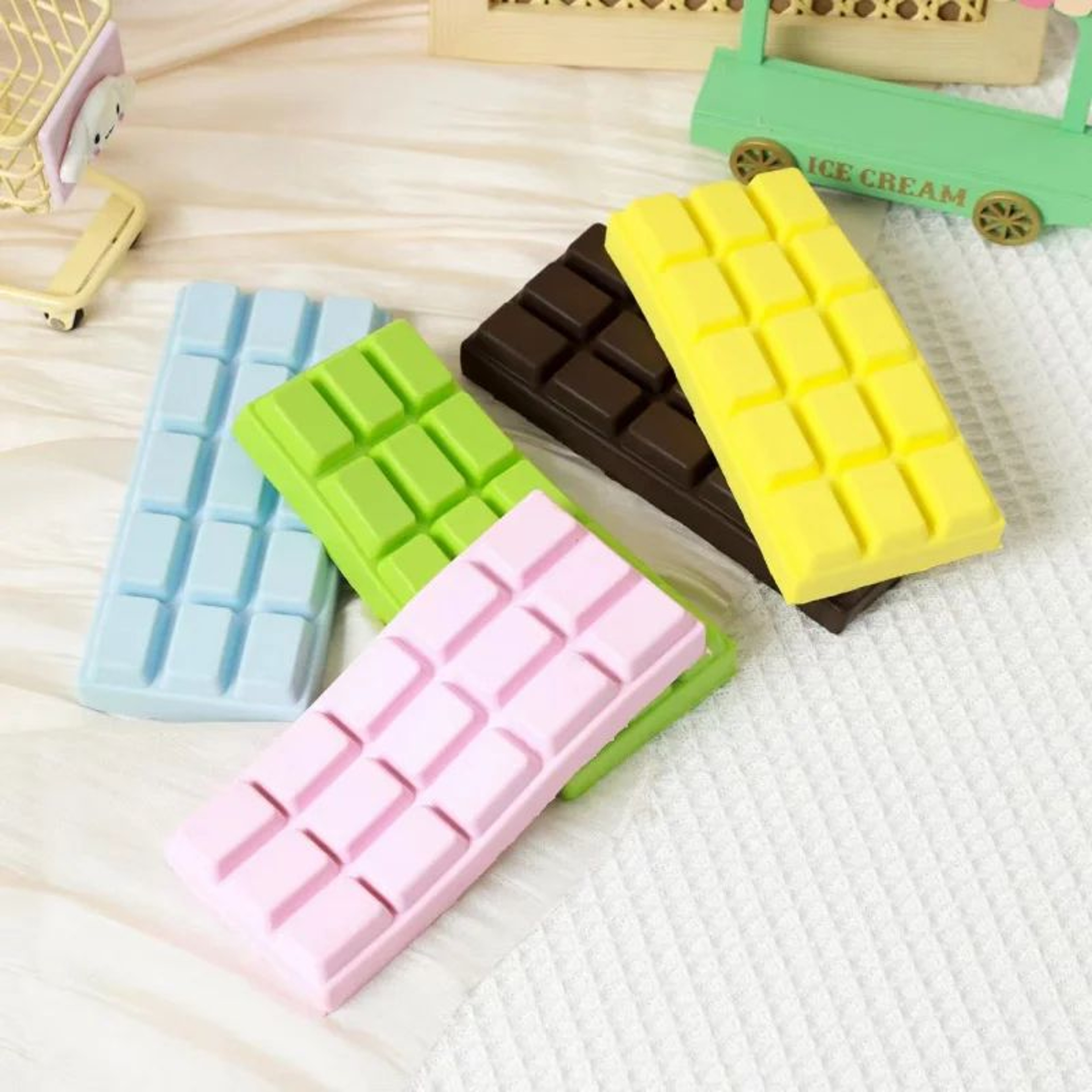 Realistic Chocolate Squeeze Toy Slow Rising Squishy For Stress Relief 2
