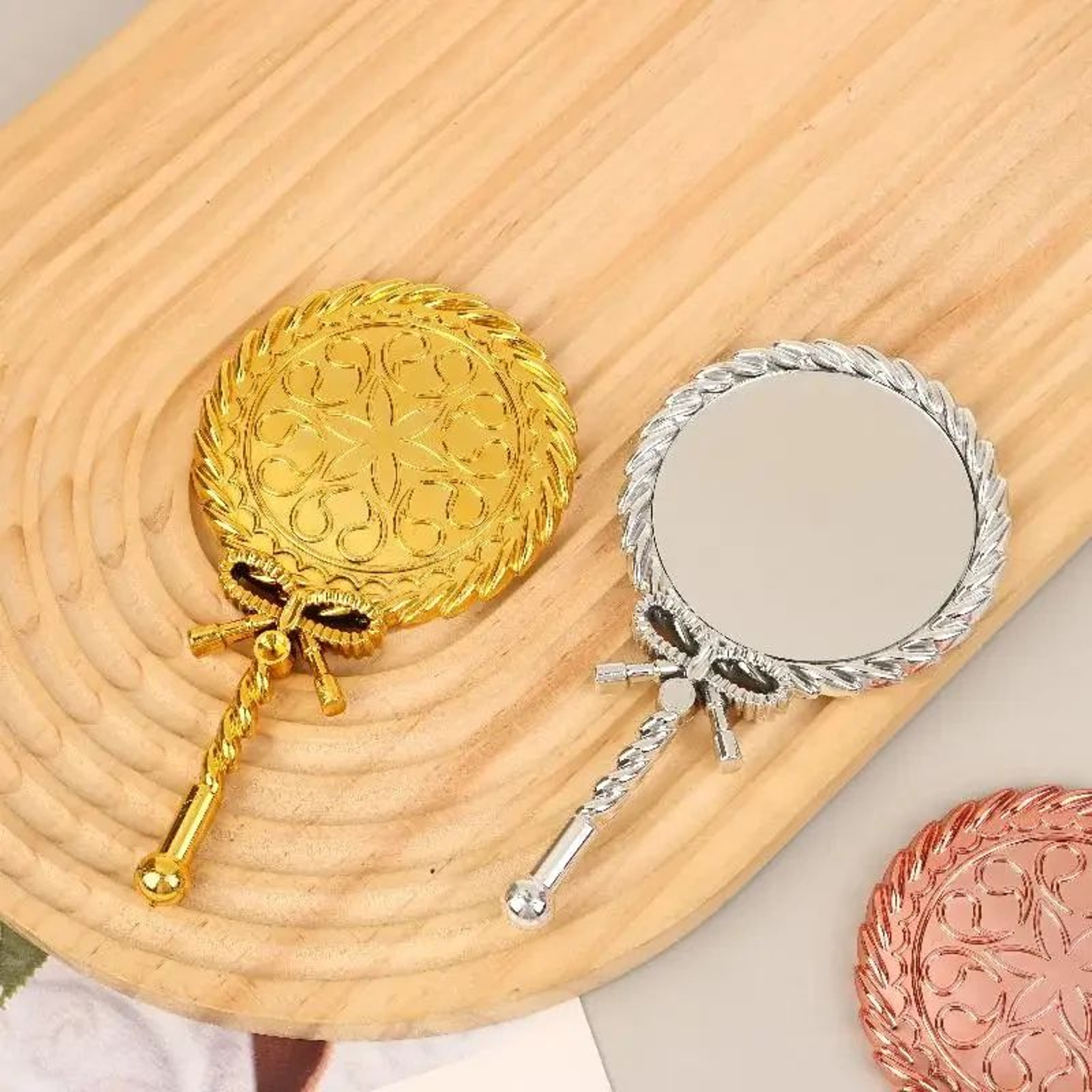 Vintage European Handheld Makeup Mirror Portable Round Cosmetic Vanity Mirror 4
