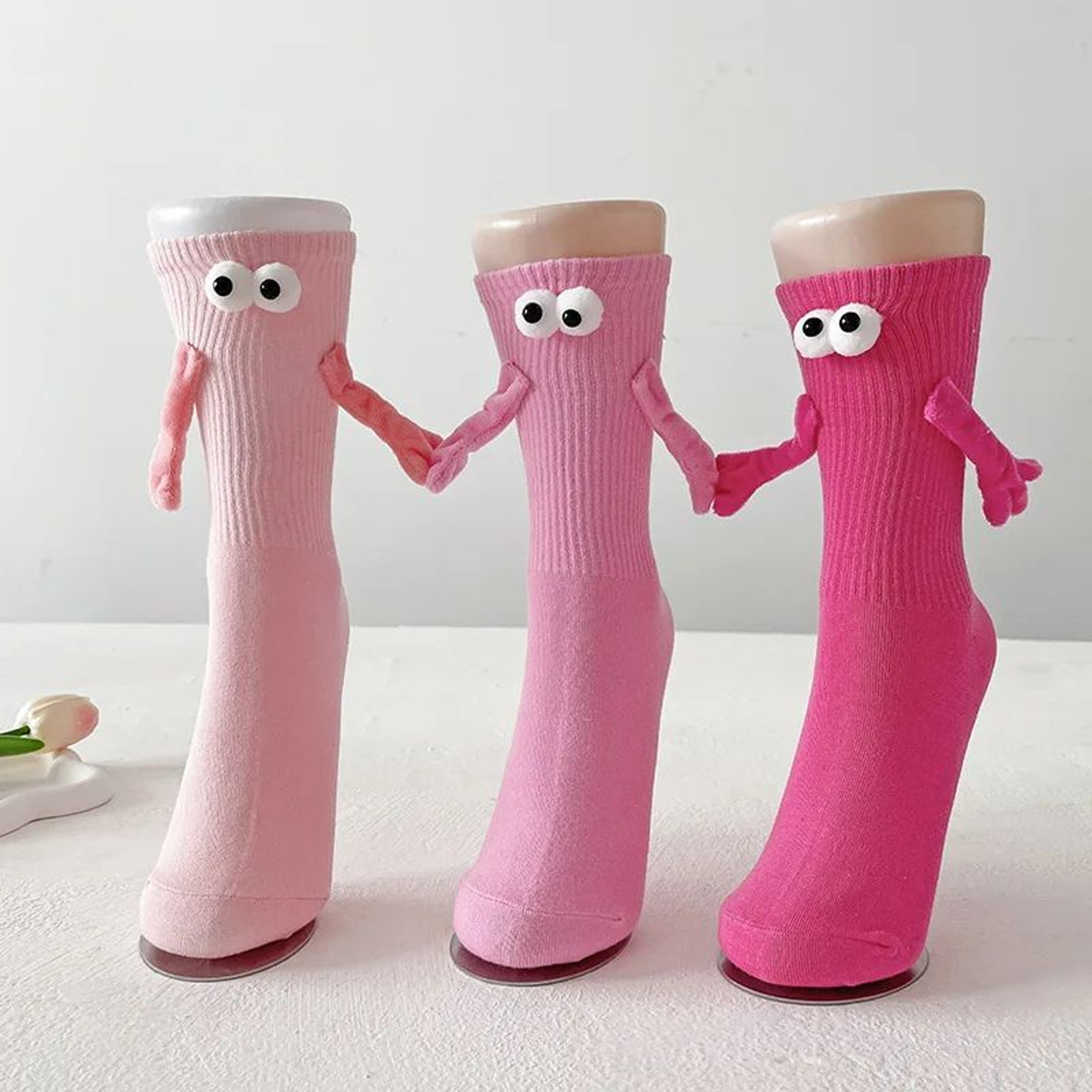 Magnetic Holding Hands Couple Socks Funny Matching Gift For Couples And Best Friends 3