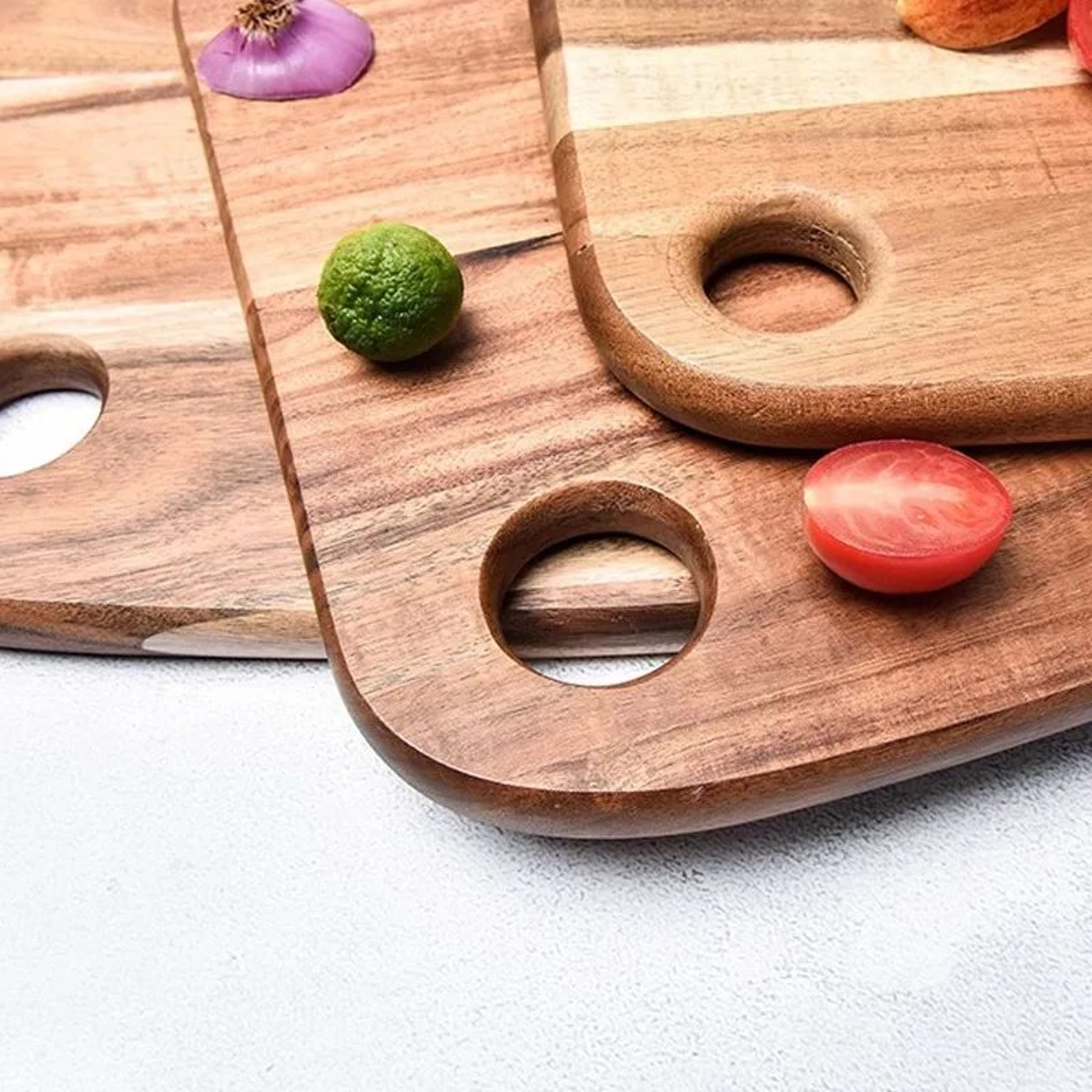 Acacia Wood Cutting Board For Kitchen And Camping 2
