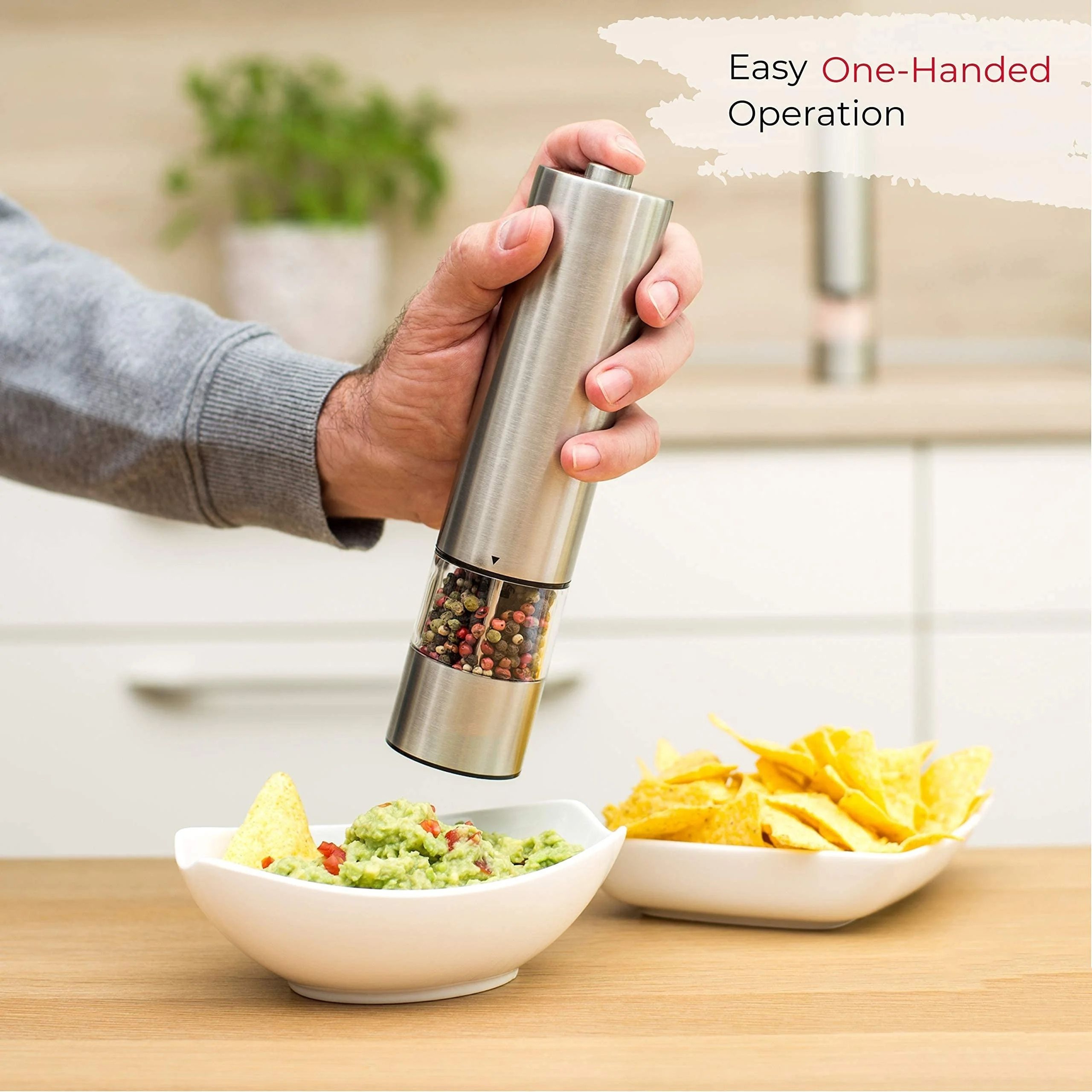 Electric Salt And Pepper Grinder Set With LED Light And Adjustable Coarseness 4