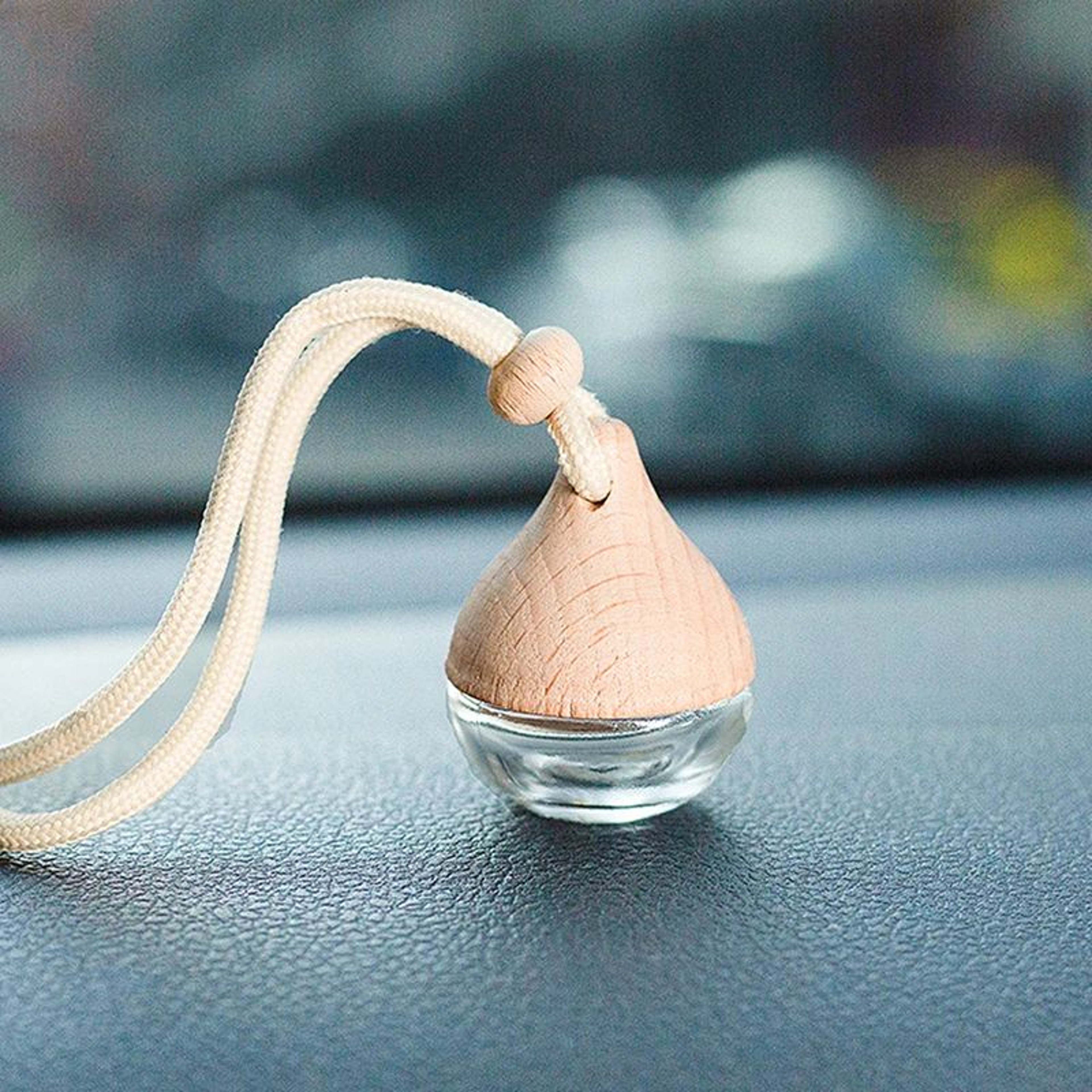 6ML Refillable Car Air Freshener Pendant With Glass Bottle And Wooden Cap 4