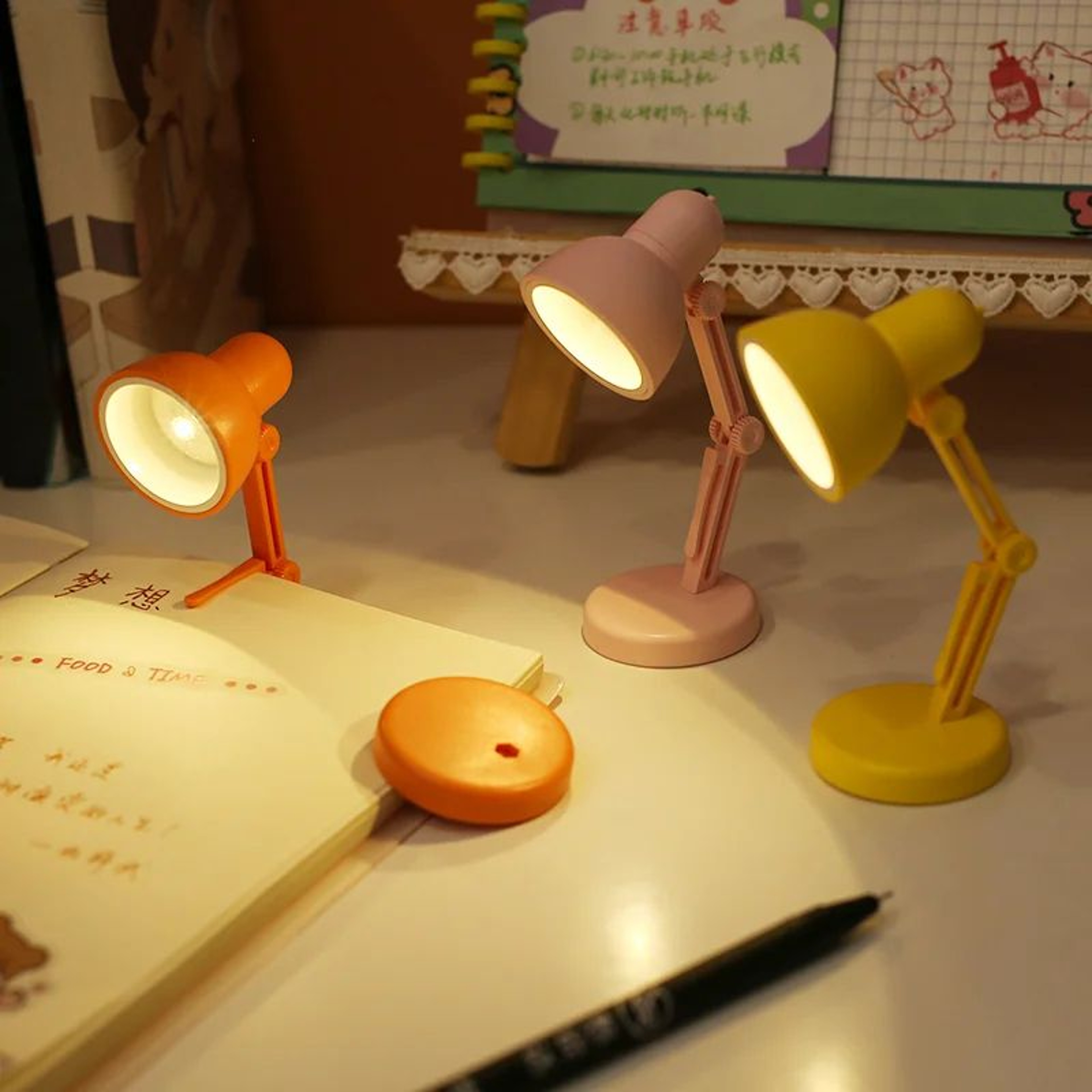 Foldable Magnetic LED Reading Lamp With Clip 0