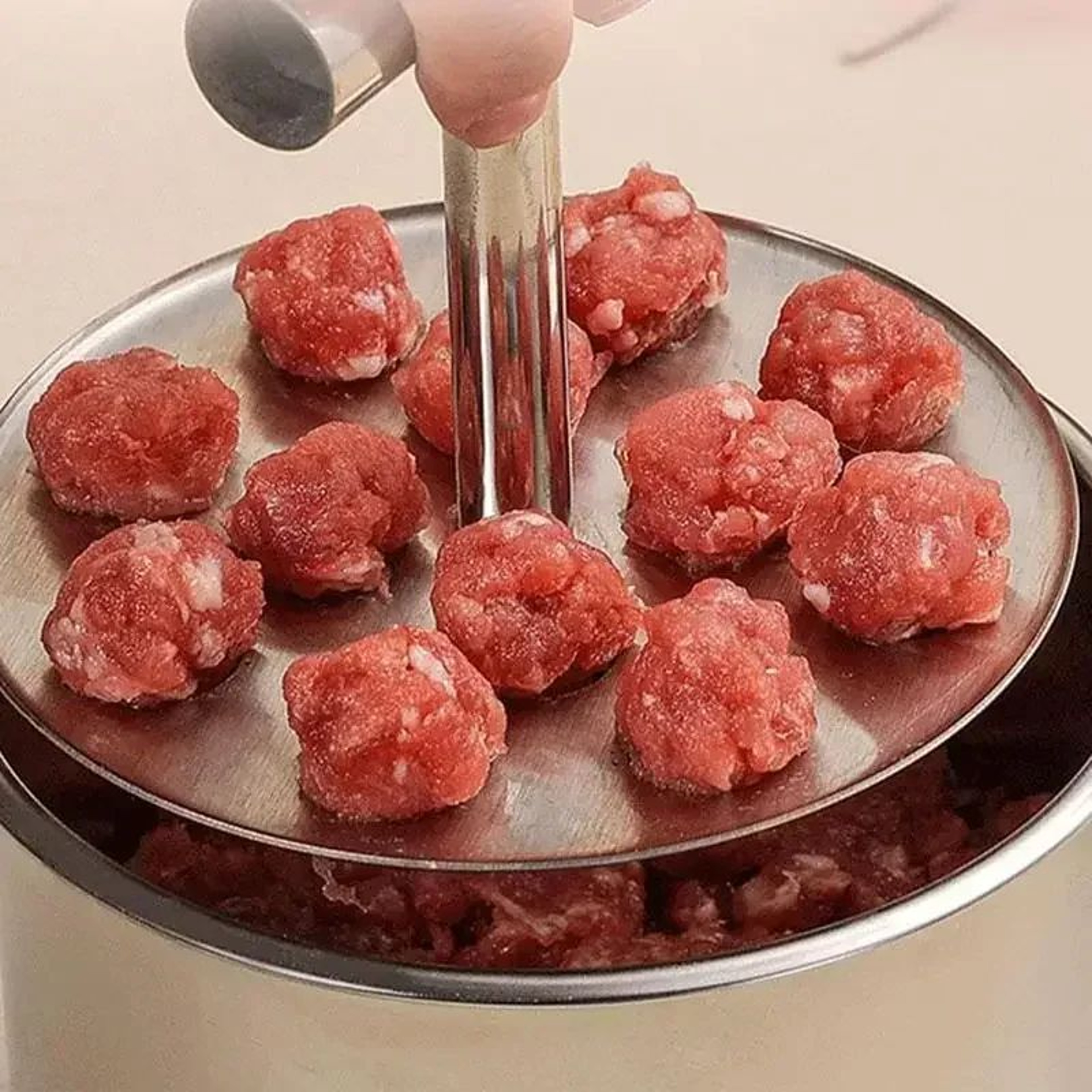 Stainless Steel Manual Meatball Maker Press For Quick Uniform Meatballs 4