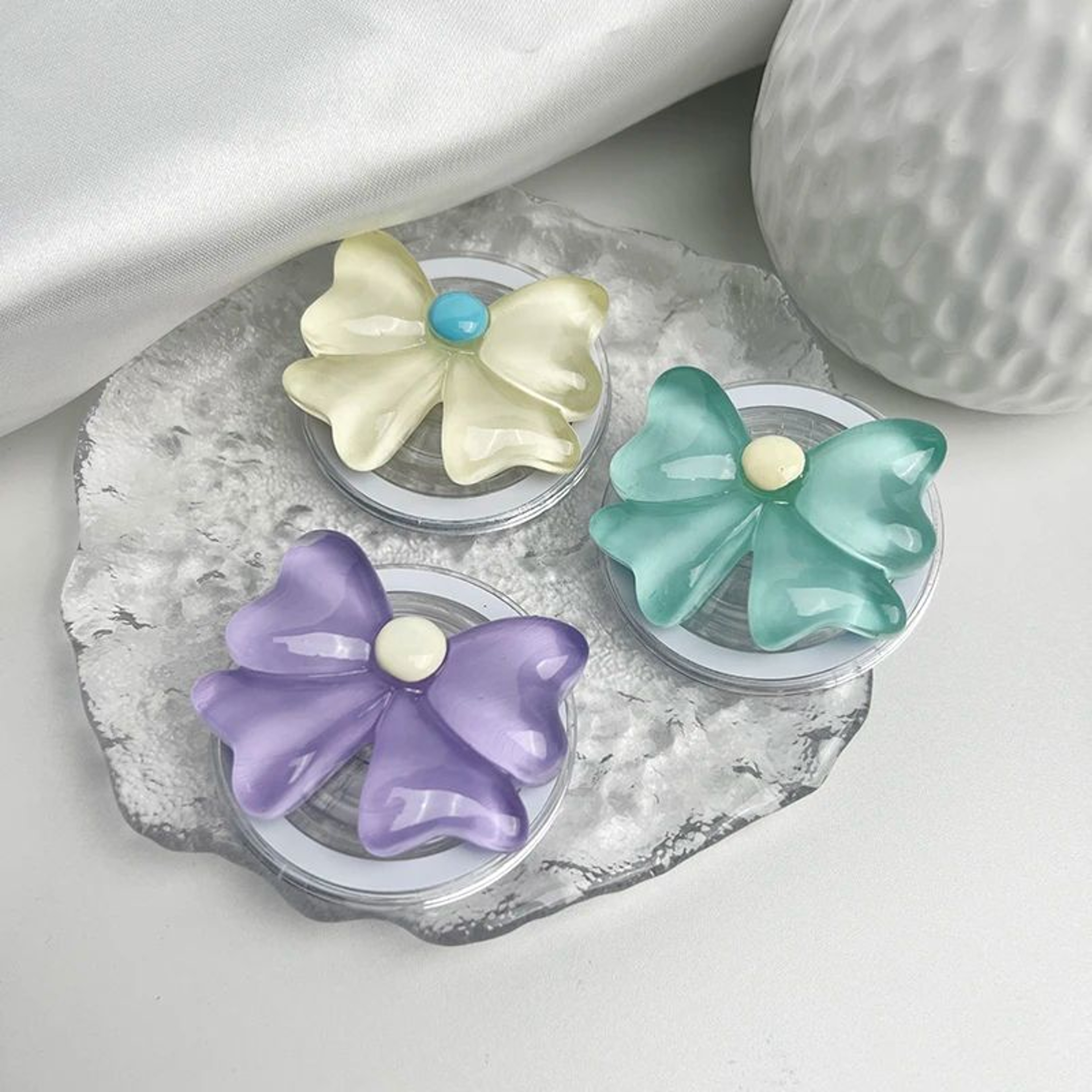 Cute Bow Magnetic Folding Phone Grip Holder For MagSafe 5
