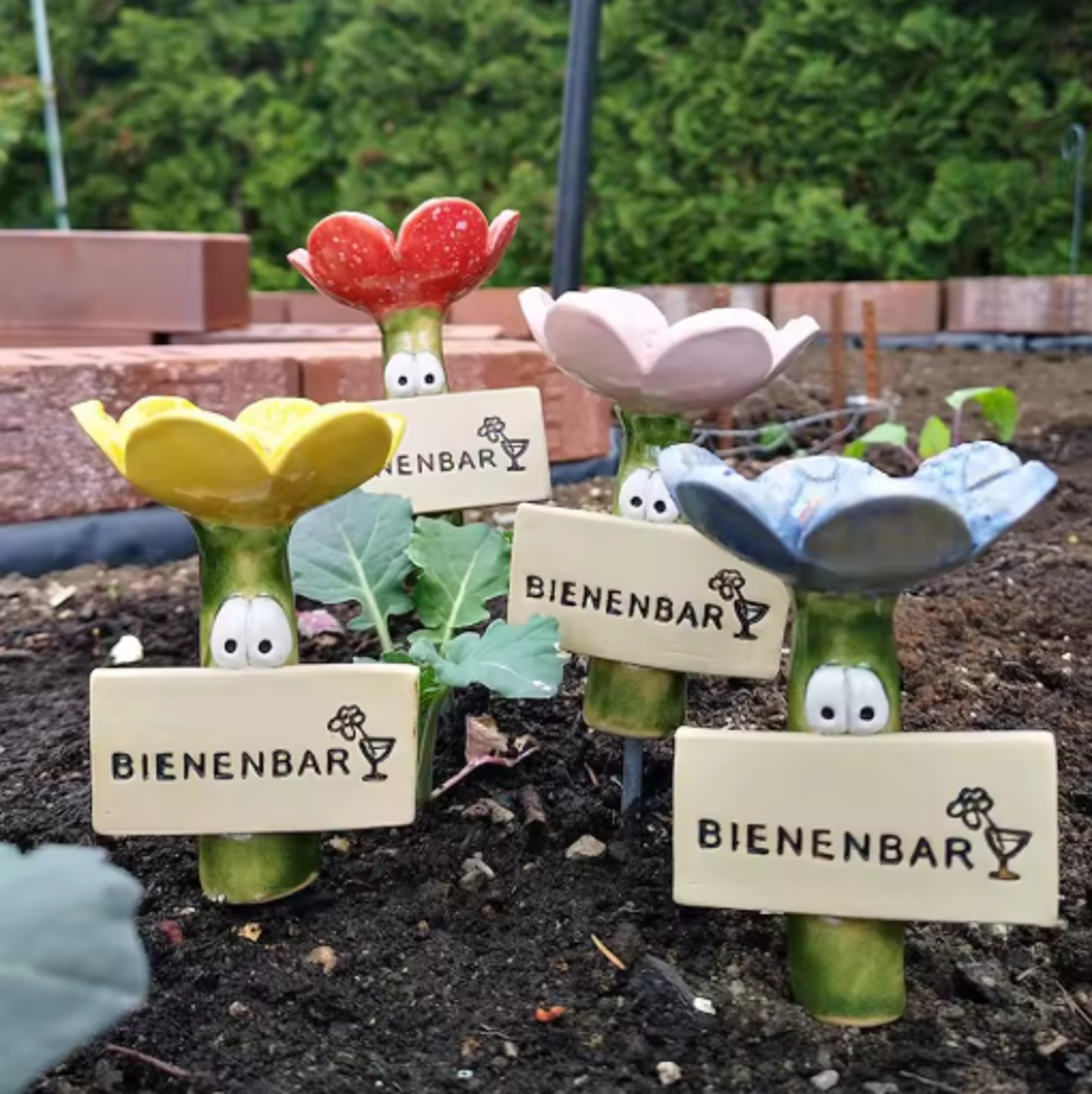 Insect Drinkers Flower Shaped Bee Drinking Cups for Garden Pollinators – view 9
