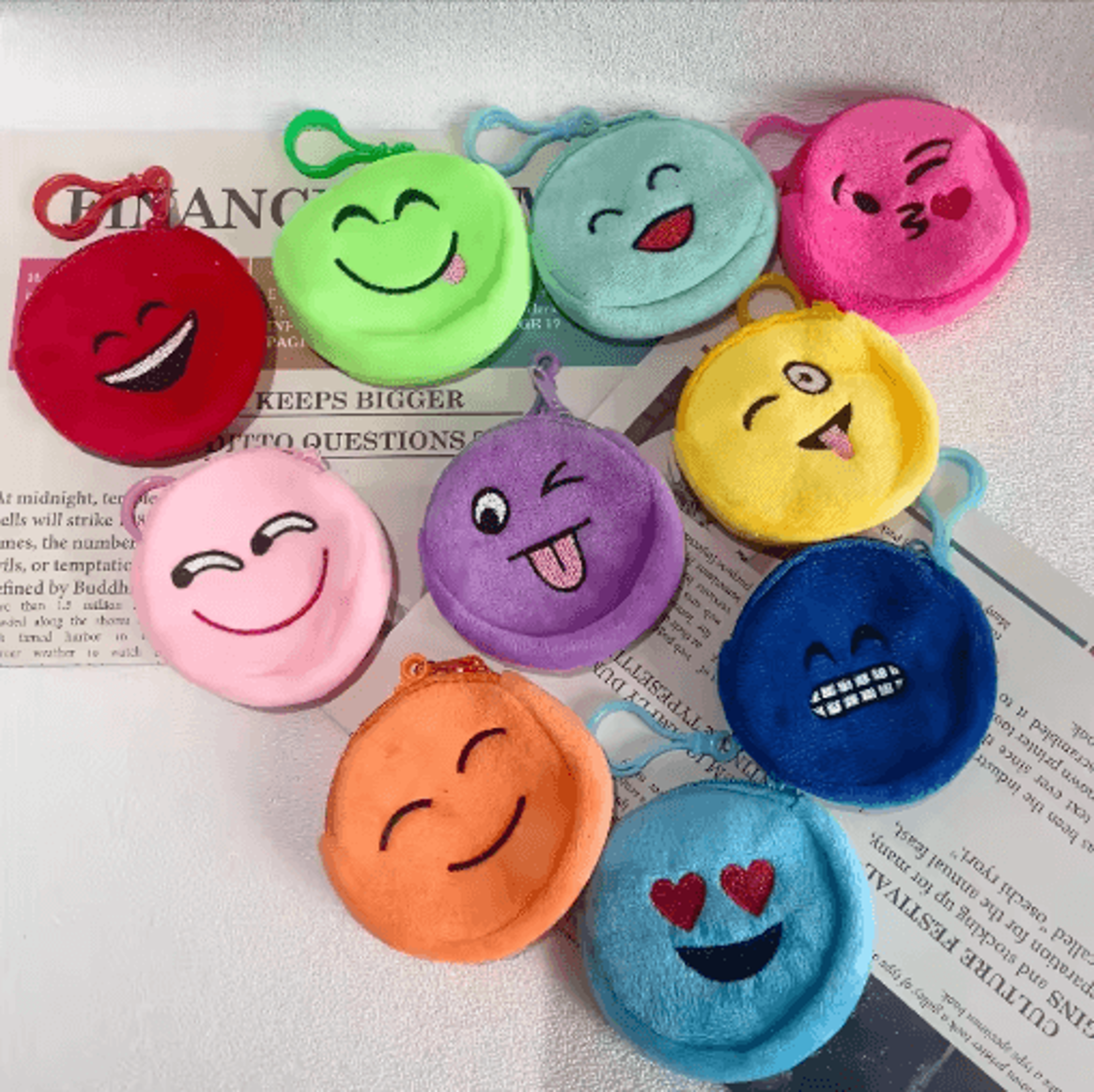 Cartoon Plush Coin Purses 5Pack  Zippered Mini Wallets With Cute Expressions  Keychain 0