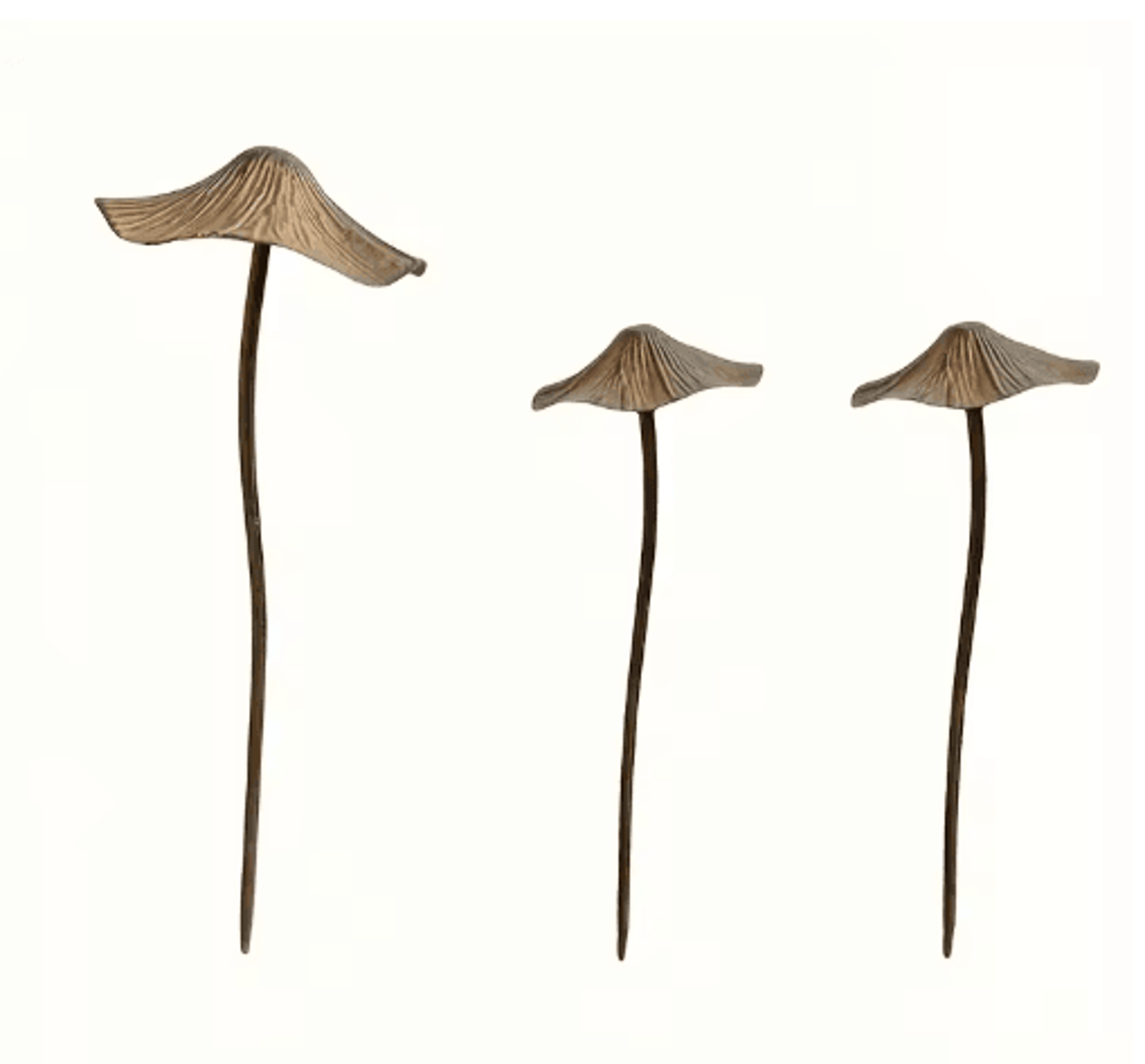 Retro Rusty Metal Mushroom Garden Decor 3Piece Set  Vintage Outdoor Mushroom Statues 1