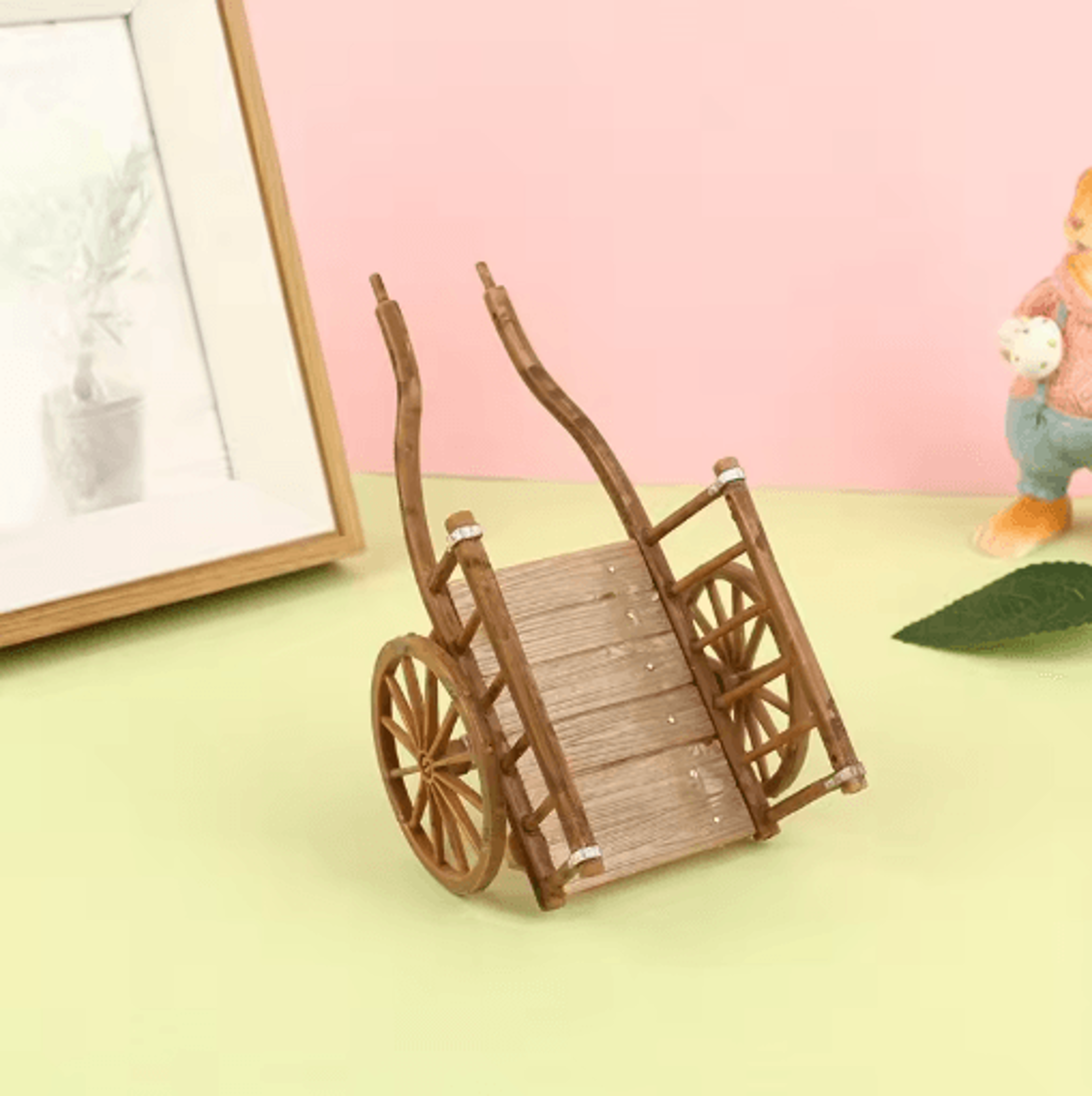 Dollhouse Mini Cart Model  Realistic Miniature Garden Accessory For DIY Displays 0
