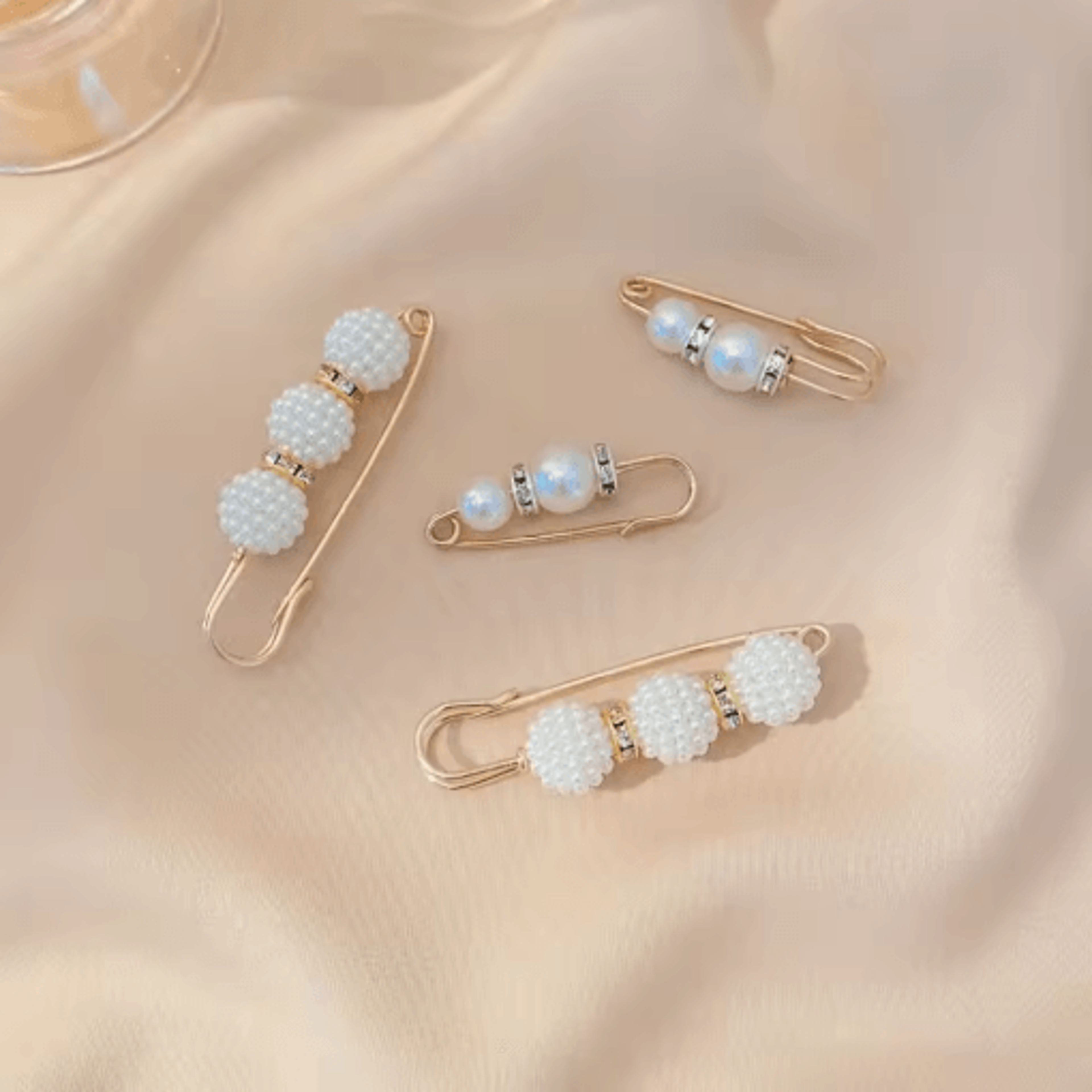 4Piece Pearl Waist Adjustment Buckle Set  Decorative Clothing Extenders 7