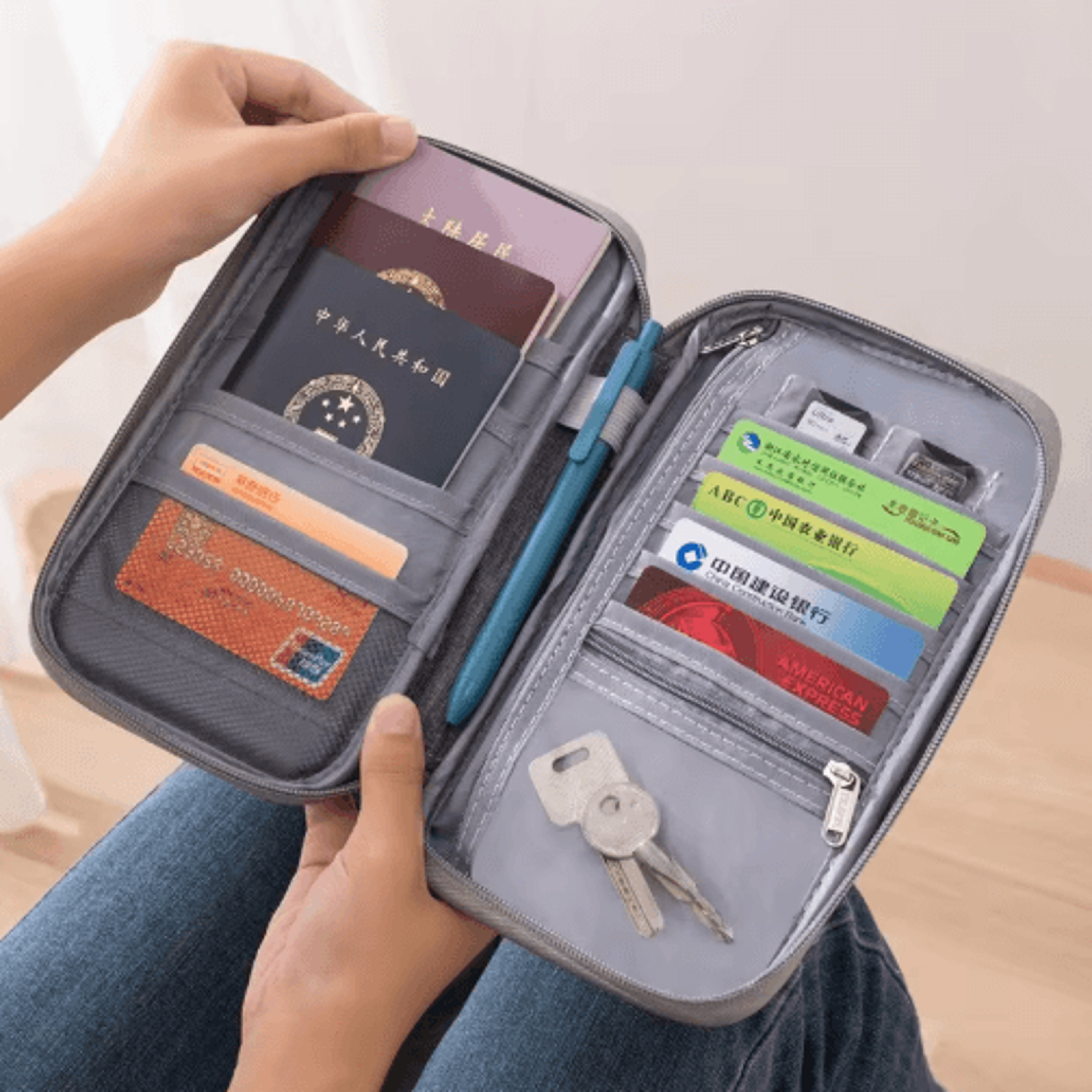 Travel Document Organizer Waterproof RFID Passport Holder With Zipper Pocket 5