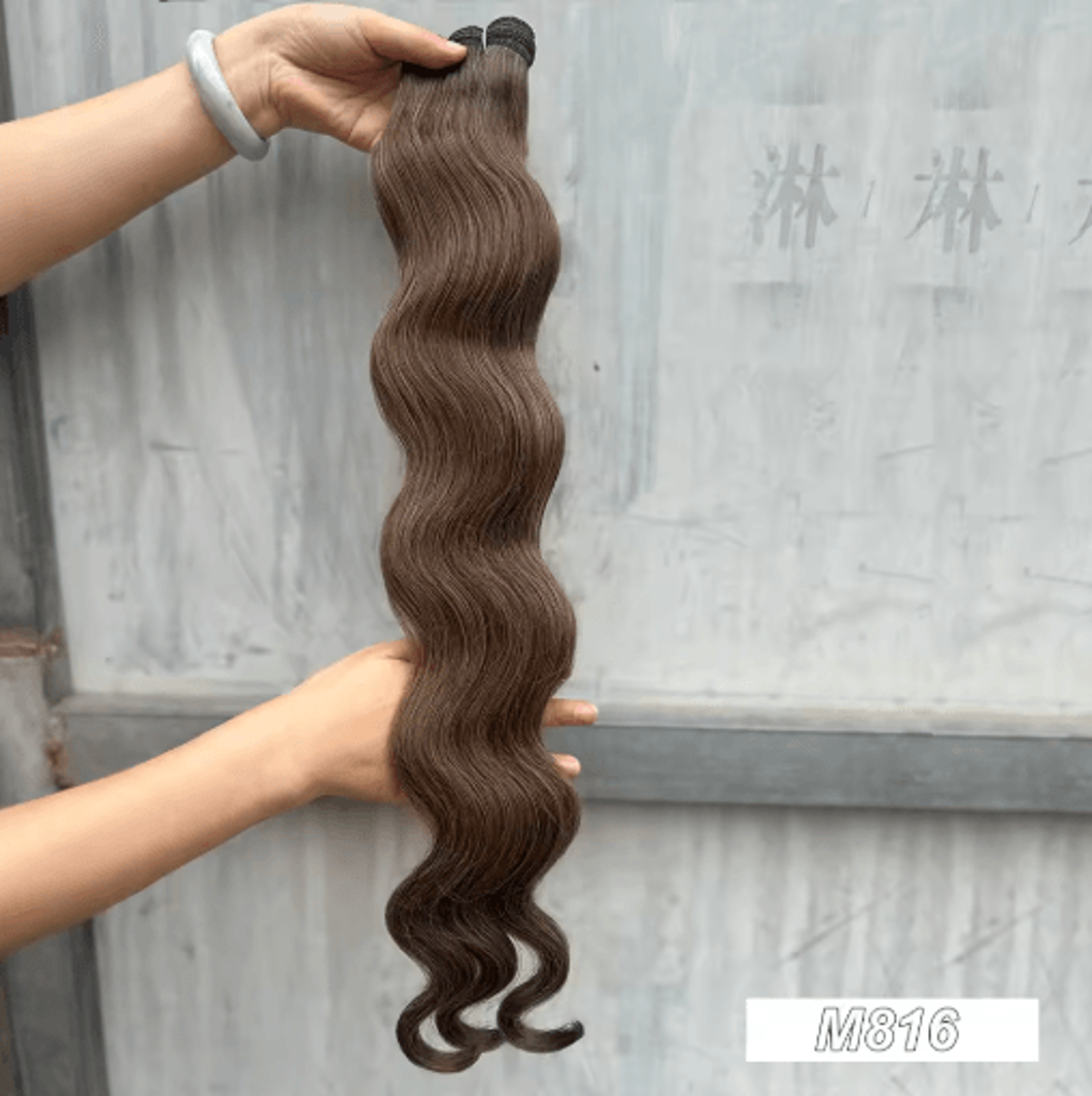 Magicae 30 Inch Ombre Body Wave Synthetic Hair Extension Bundle 200g 9
