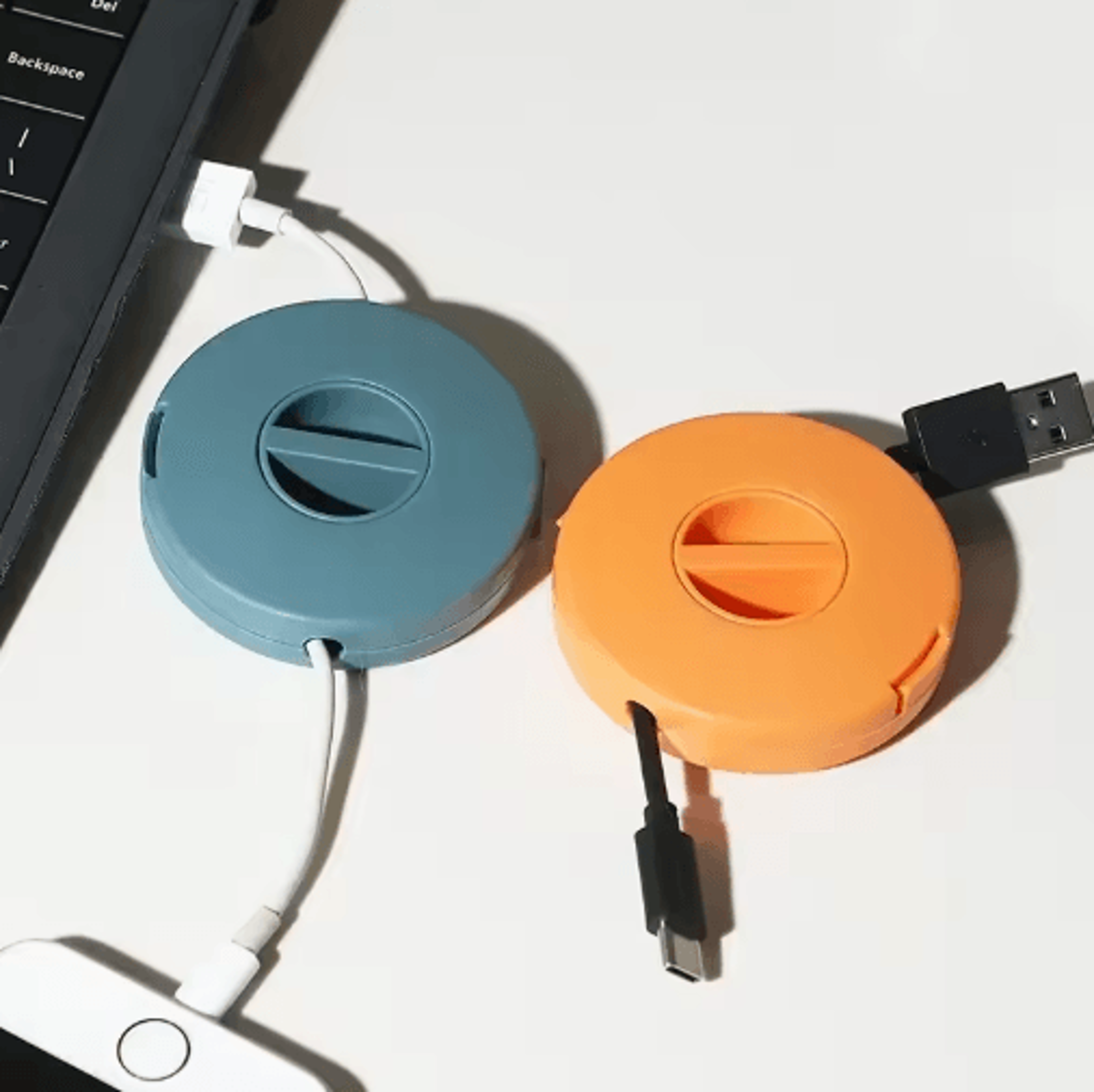 Transparent Retractable Charging Cord Organizer Storage Case 9