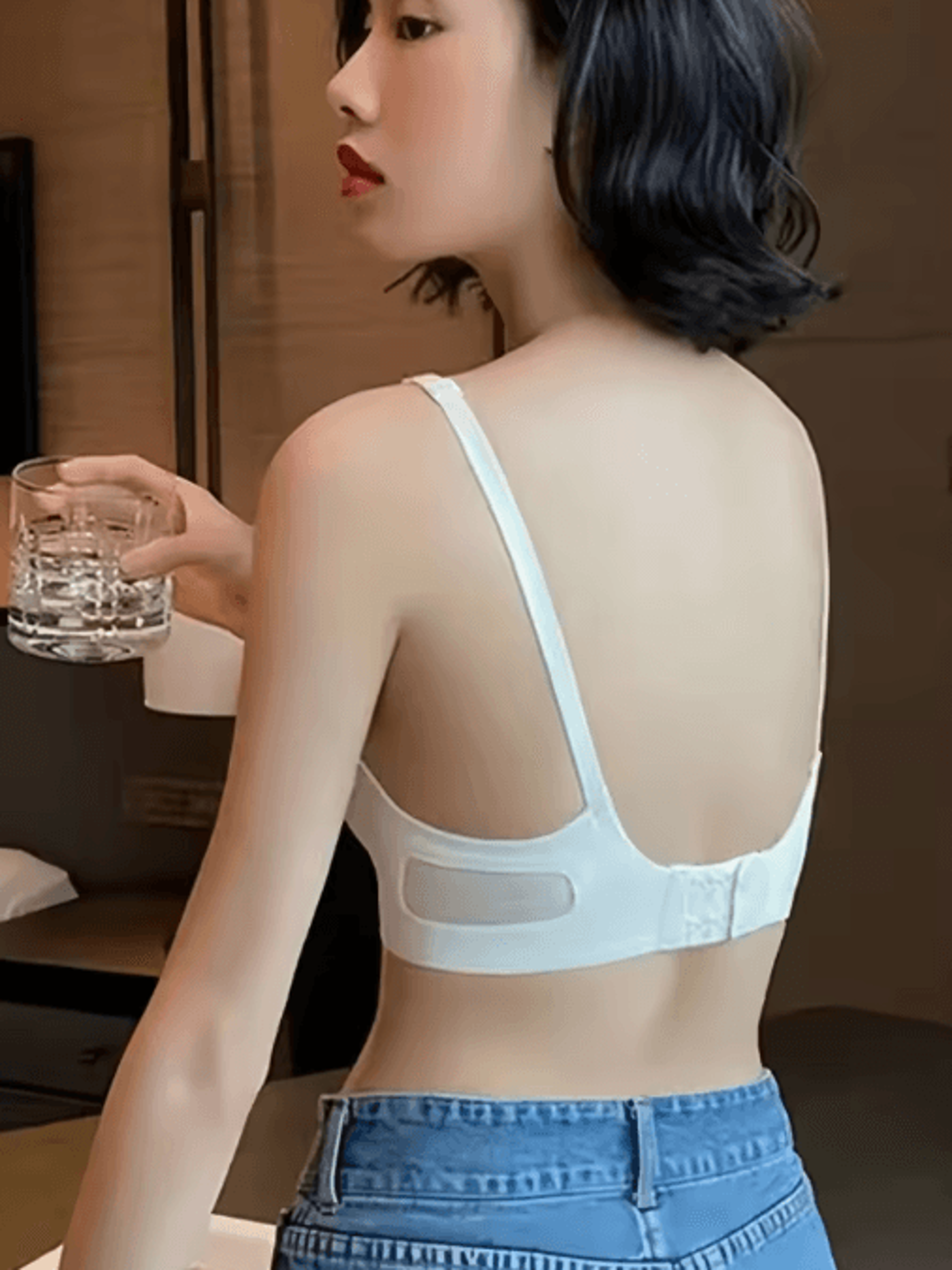 Seamless PushUp Bra With UShape Back And Wireless Support 6