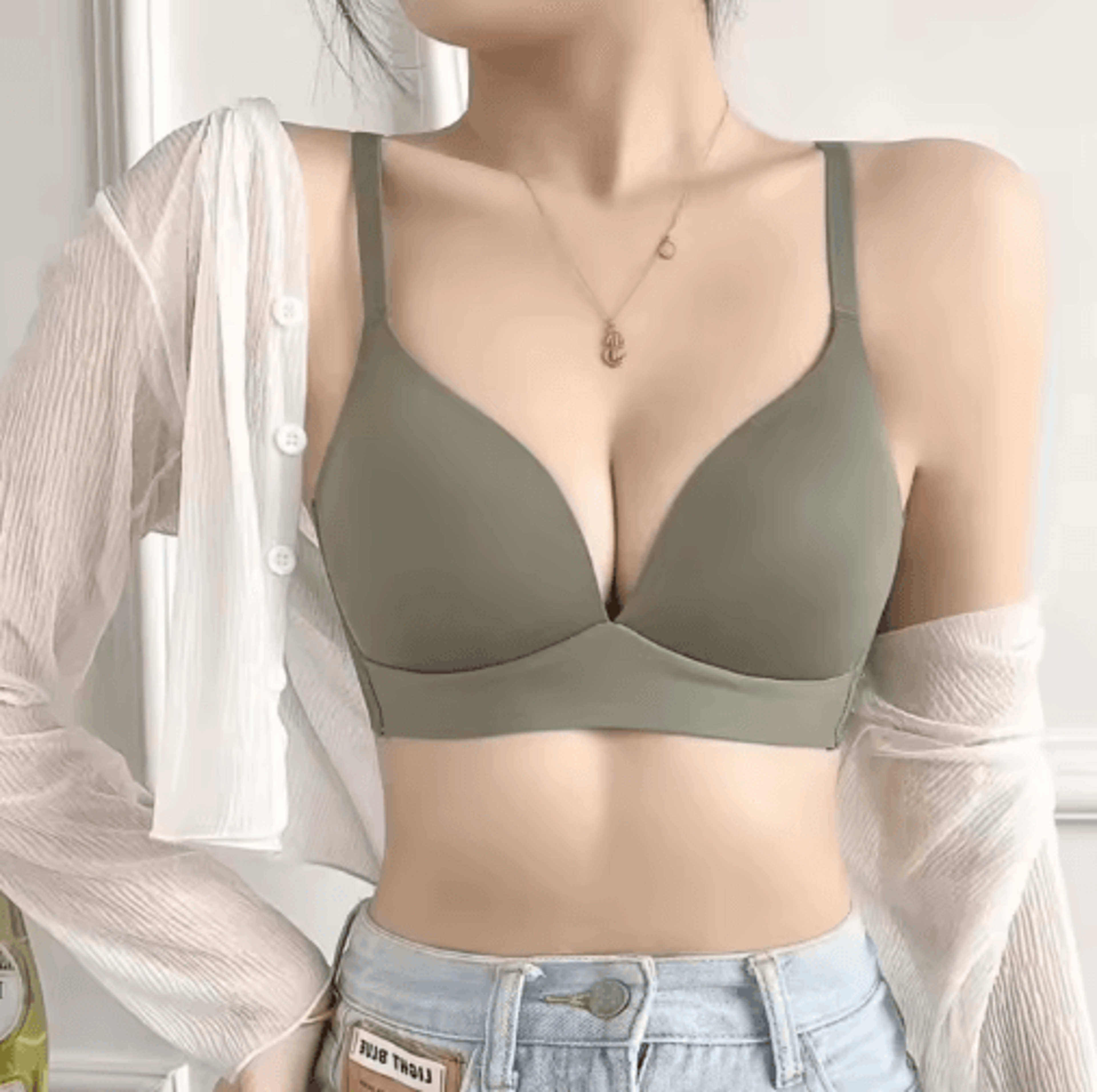SakuraSmooth Seamless 34 Cup Wireless Push Up Bralette For Women 0