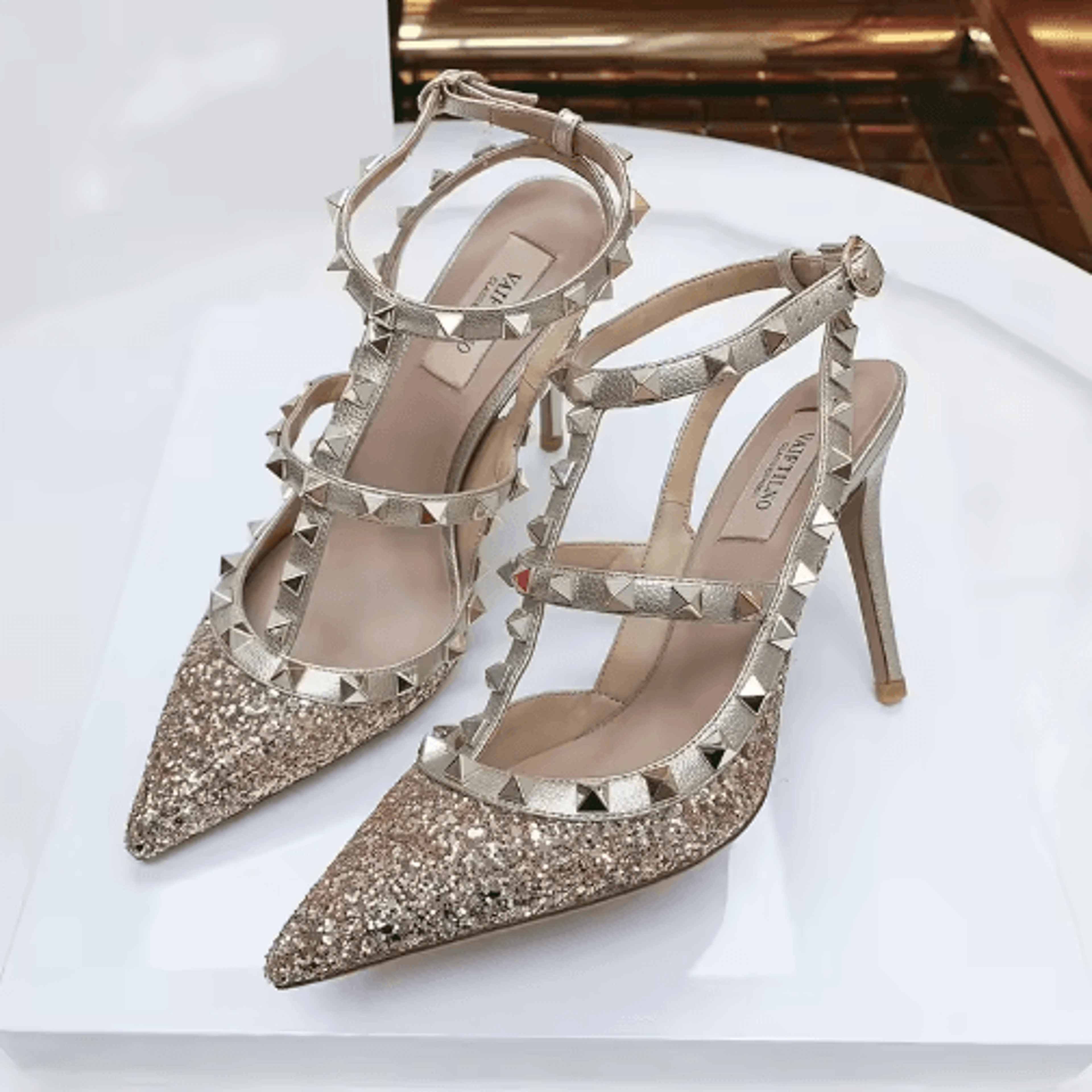 2025 Luxury Punk Rivet Pointed Toe Stiletto Gladiator Sandals 2