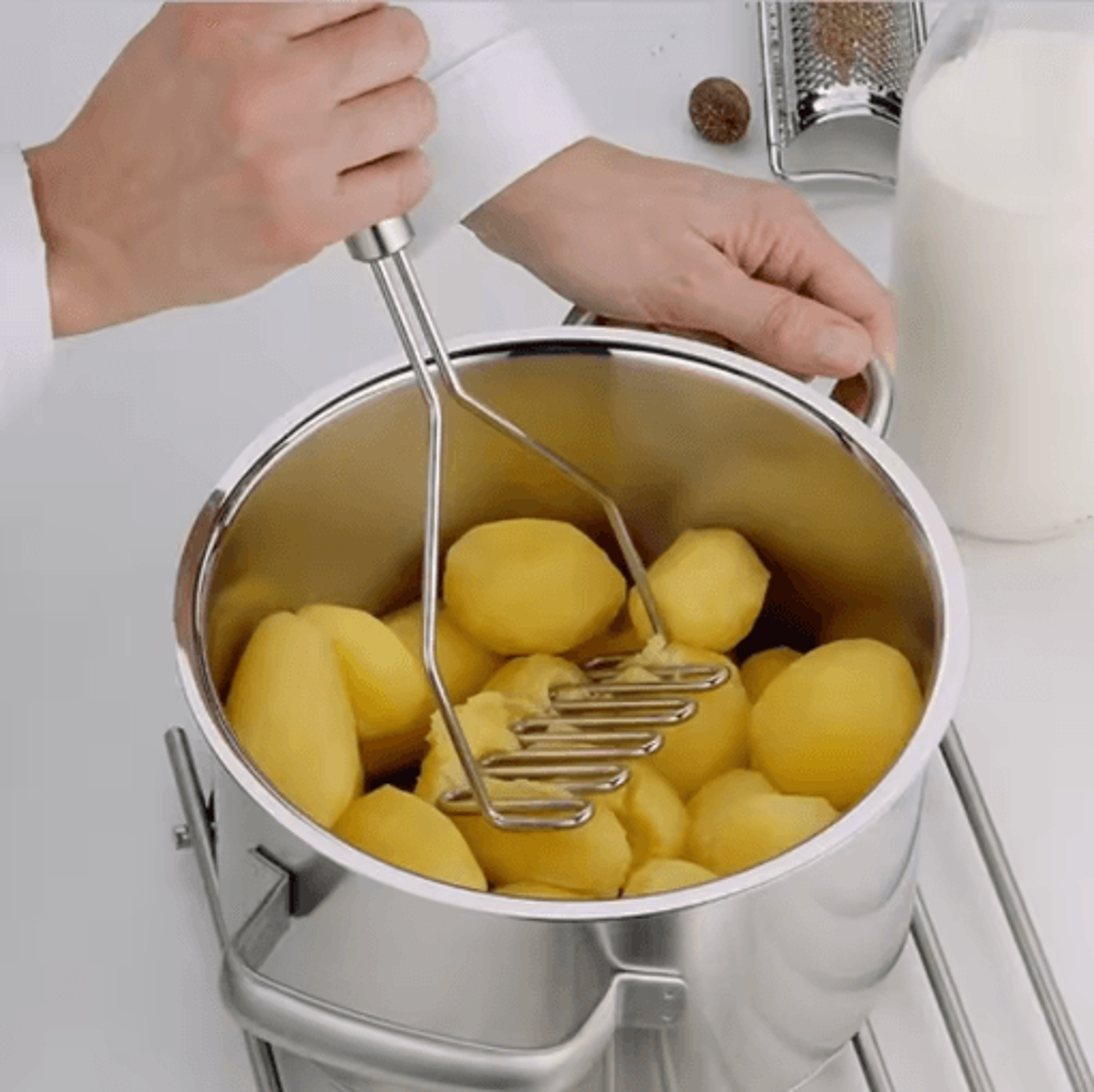 Durable Stainless Steel Potato Masher Wavy Press Kitchen Tool 4
