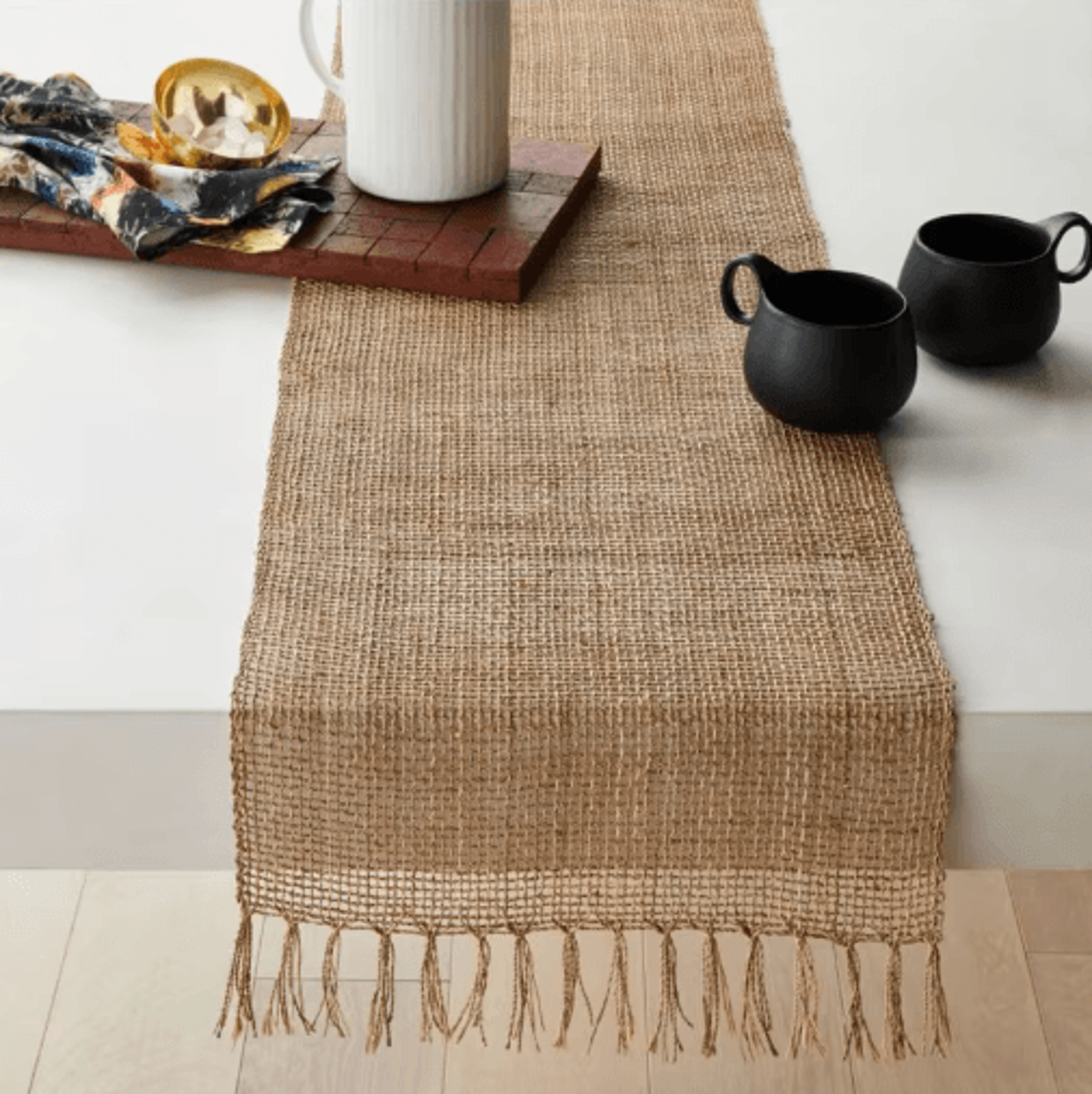 Natural Jute Tassel Table Runner Rustic Farmhouse Decor For Dining  Events 0