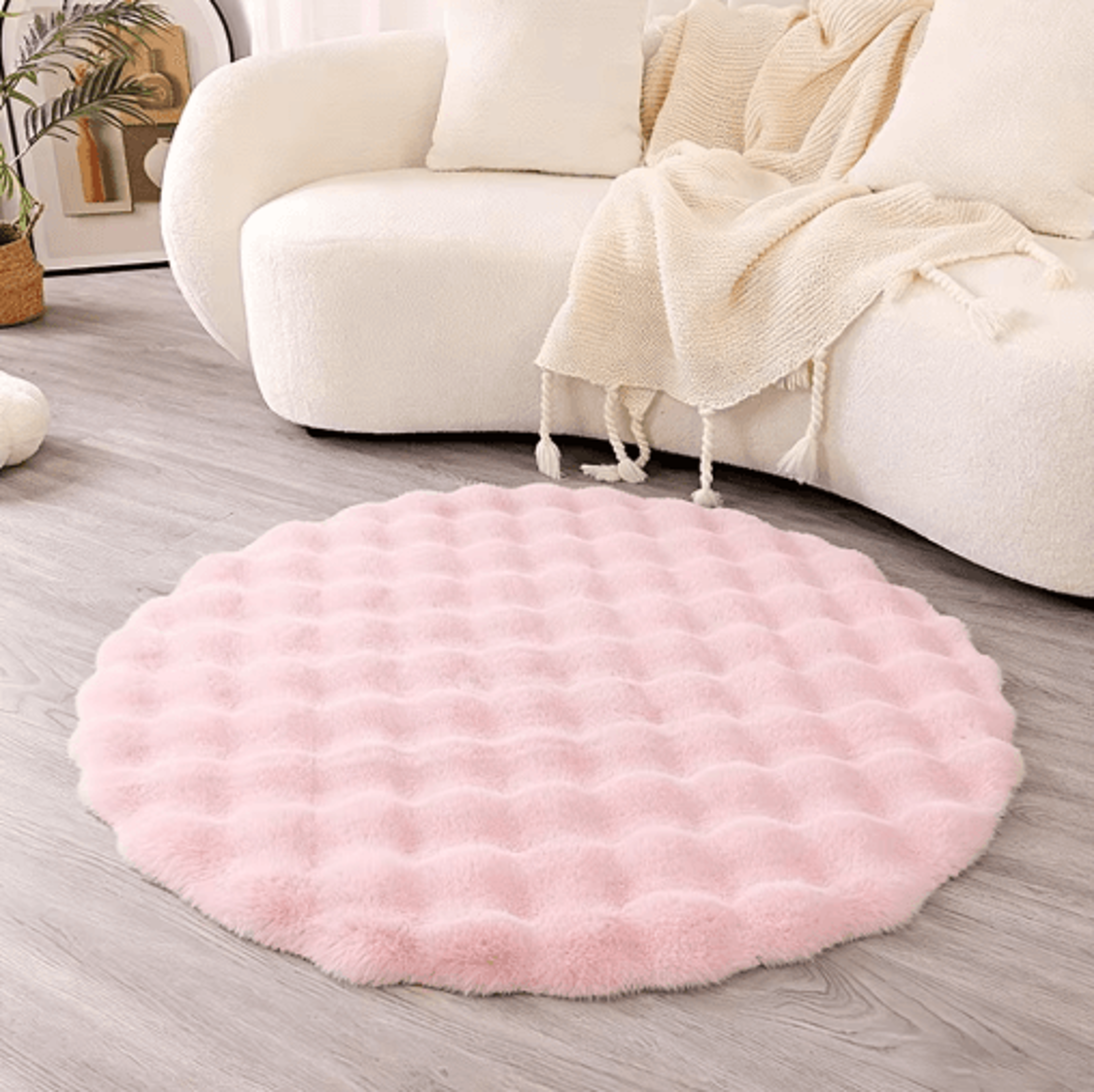 Round Faux Rabbit Fur Rug  Ultra Soft Faux Fur Carpet For Cozy Home  Kids Spaces 1