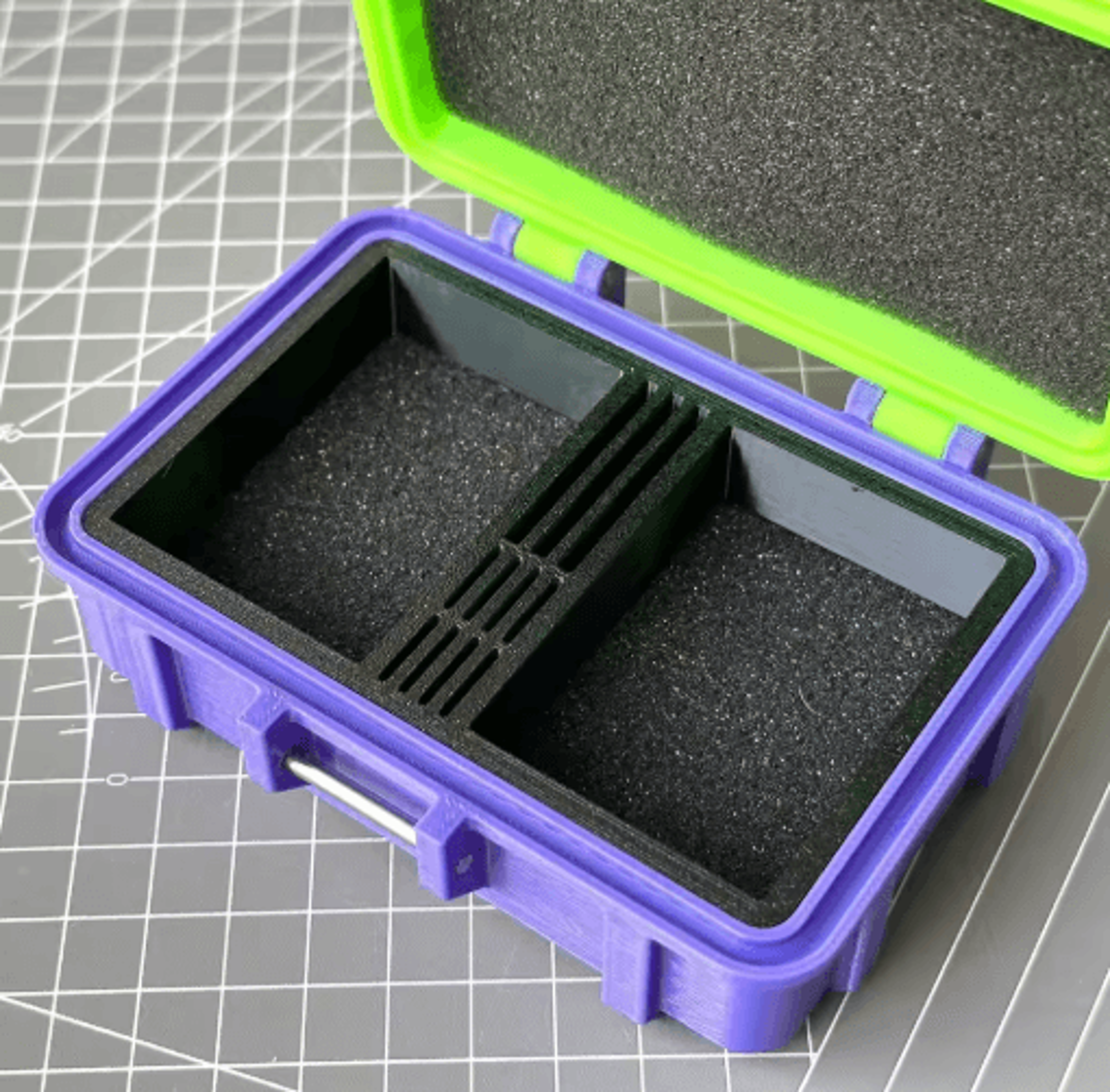 MoistureProof Camera Battery Storage Case For DSLR  Mirrorless Cameras 6