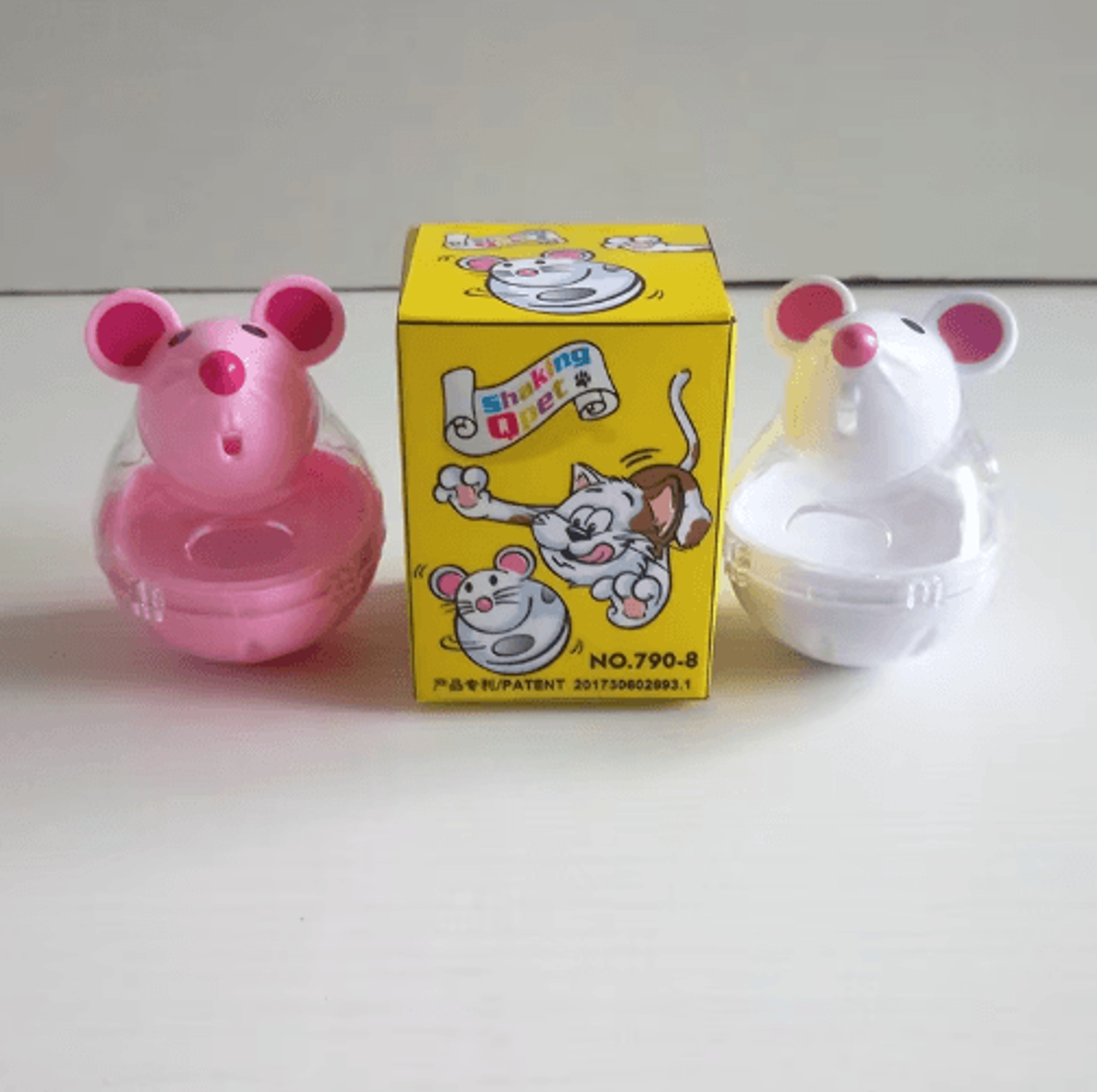 Cheesy Chase Interactive Mouse Treat Ball  Slow Feeding Puzzle Cat Toy 4