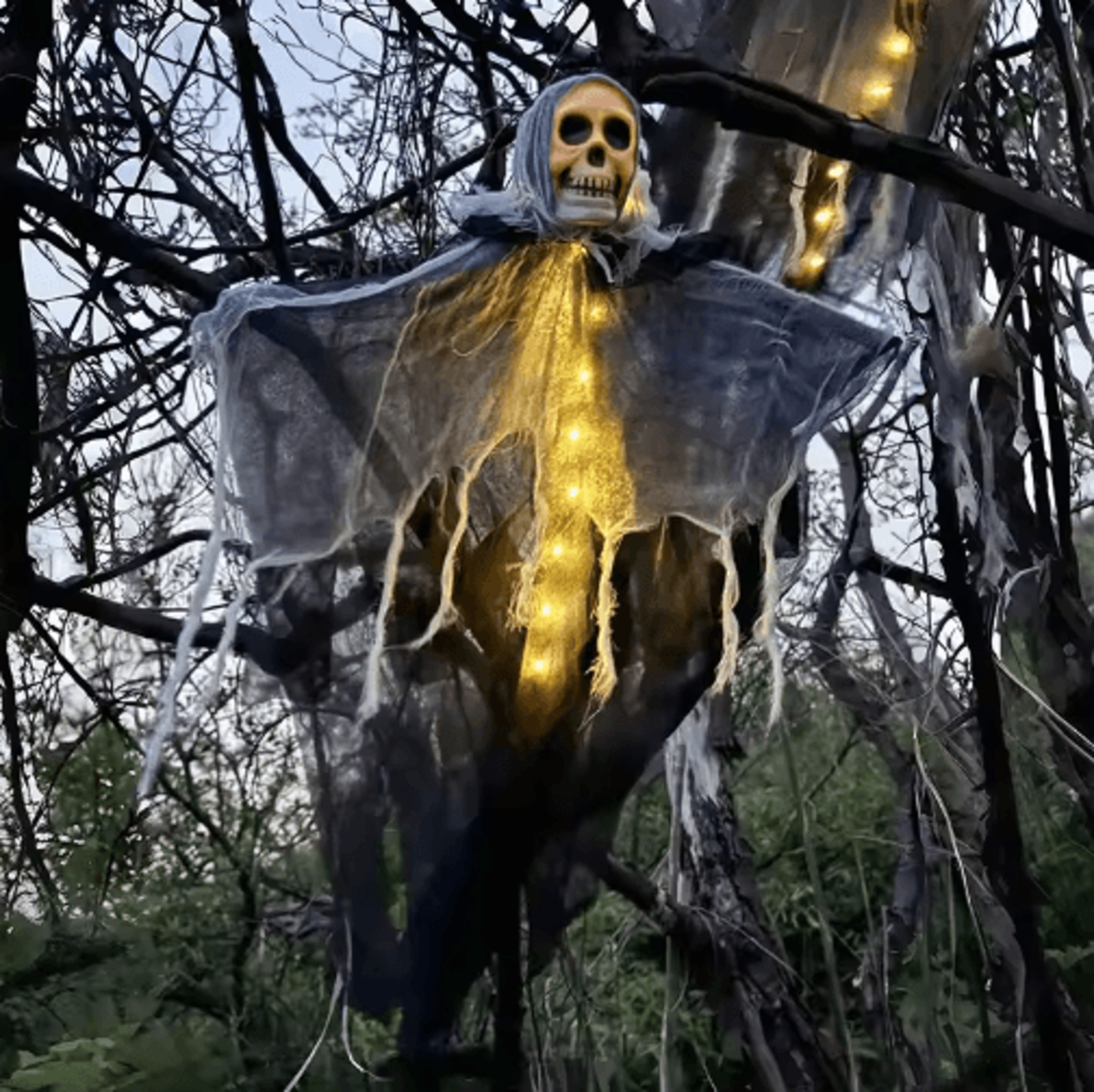 Glowing Skull Skeleton Hanging Ghost  Halloween Gauze Horror Prop For Home Garden  Party Decor 0