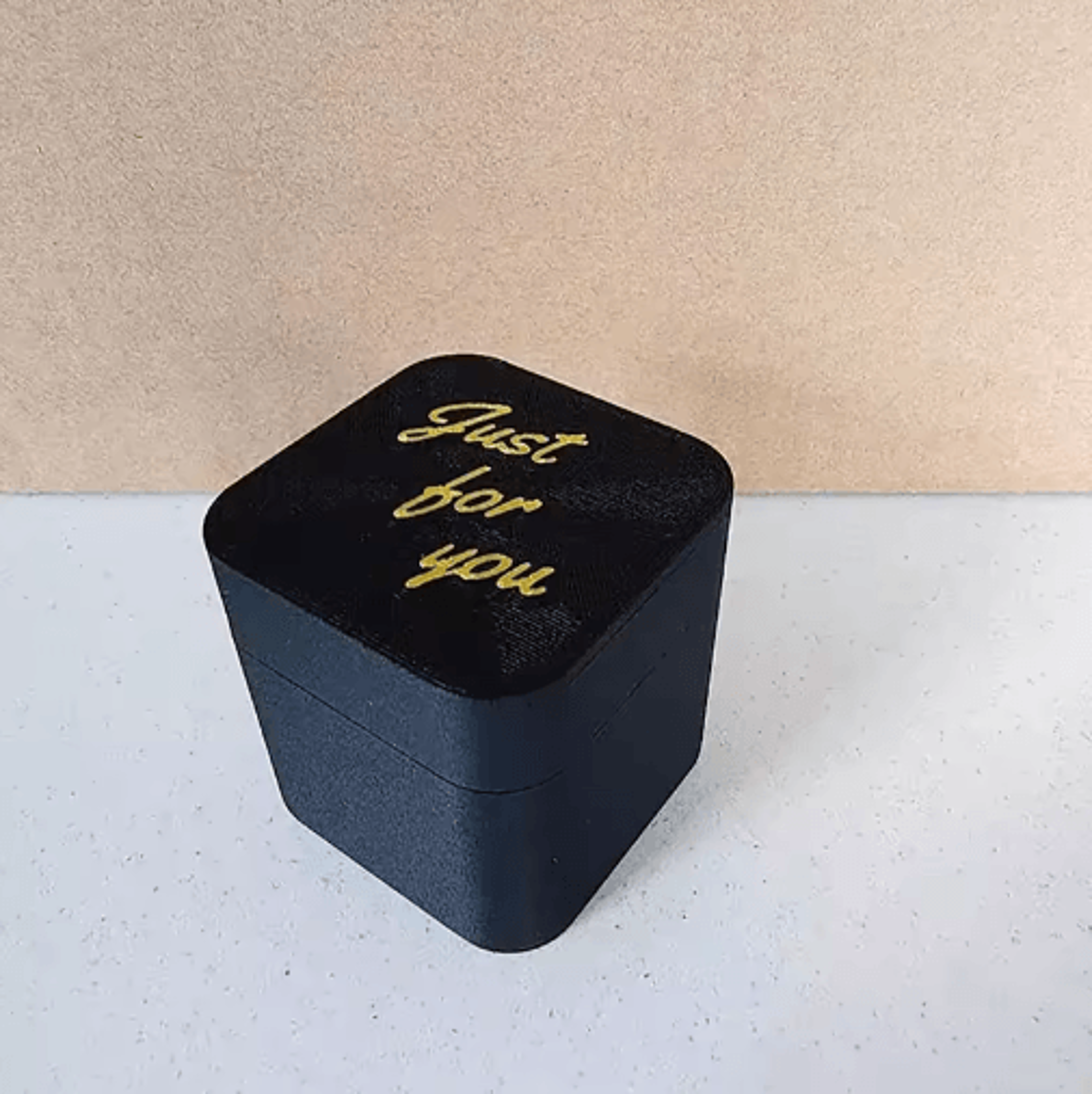 Middle Finger In A Box Prank Gift  Funny Novelty Desk Ornament  Creative Gag Gift 7