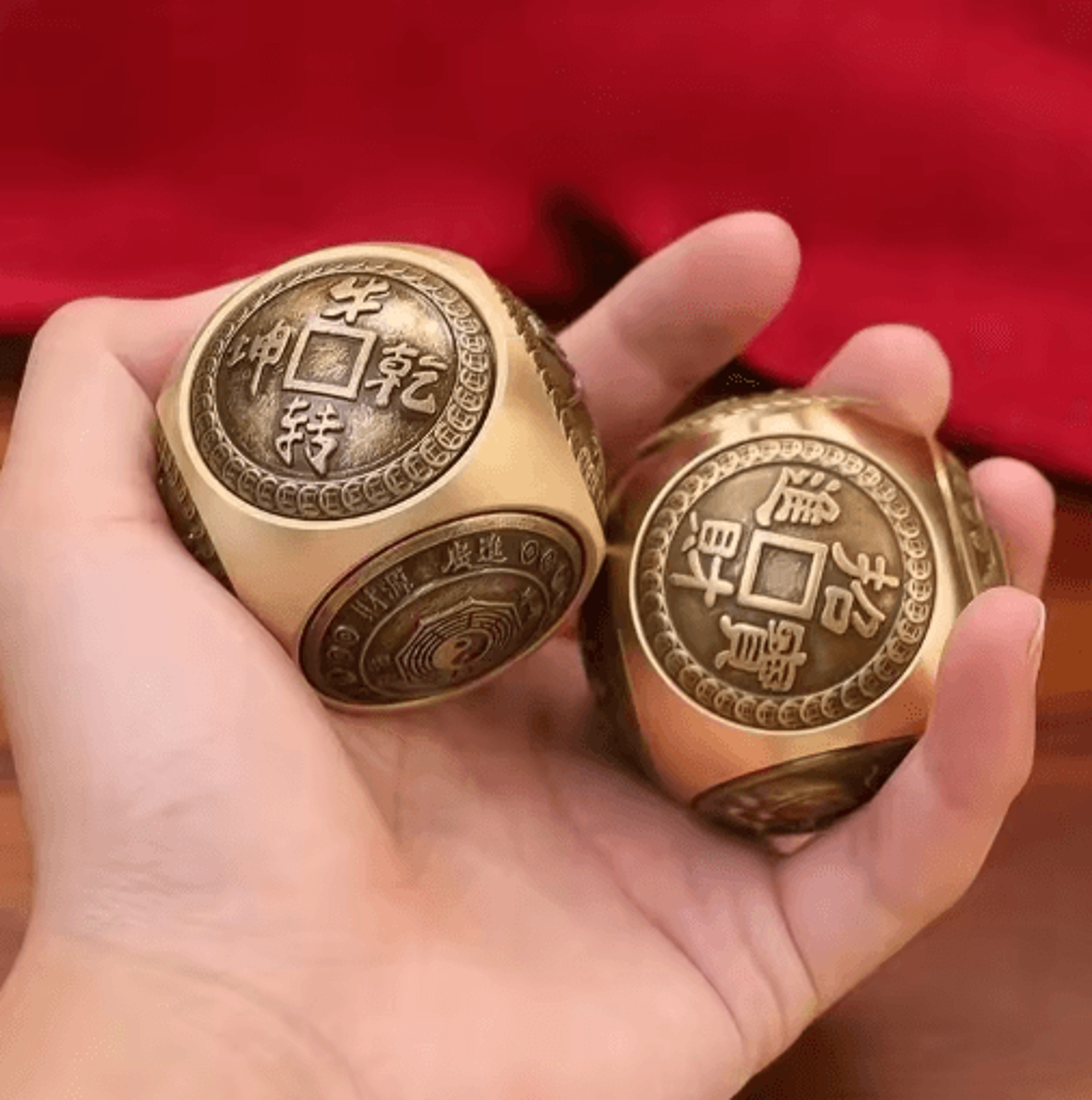 Rotating SixFaced Chinese Lucky Coin Spinner Fidget Toy 0