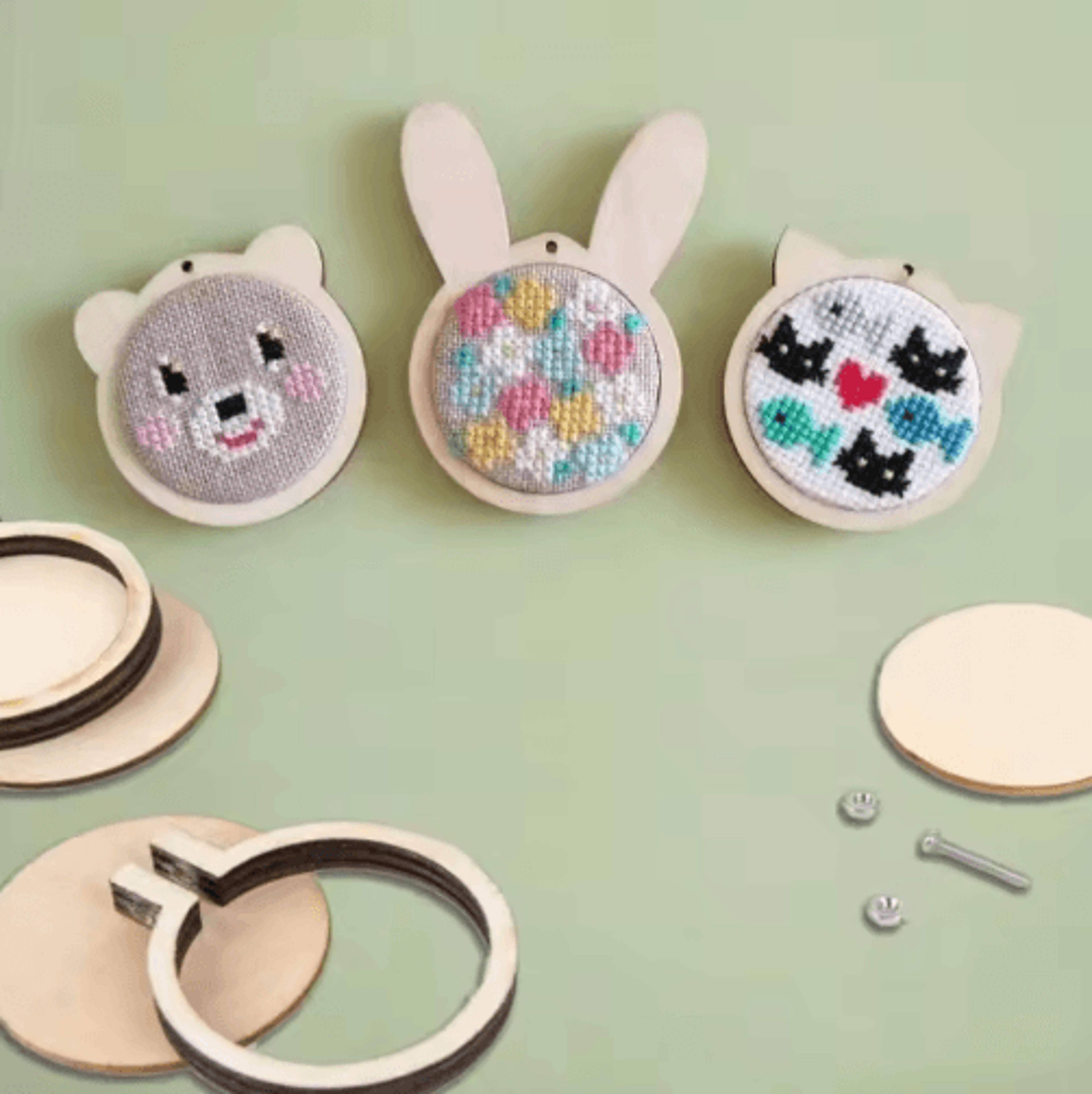 10PCS Mini Wooden Embroidery Hoop Pendant Set 15