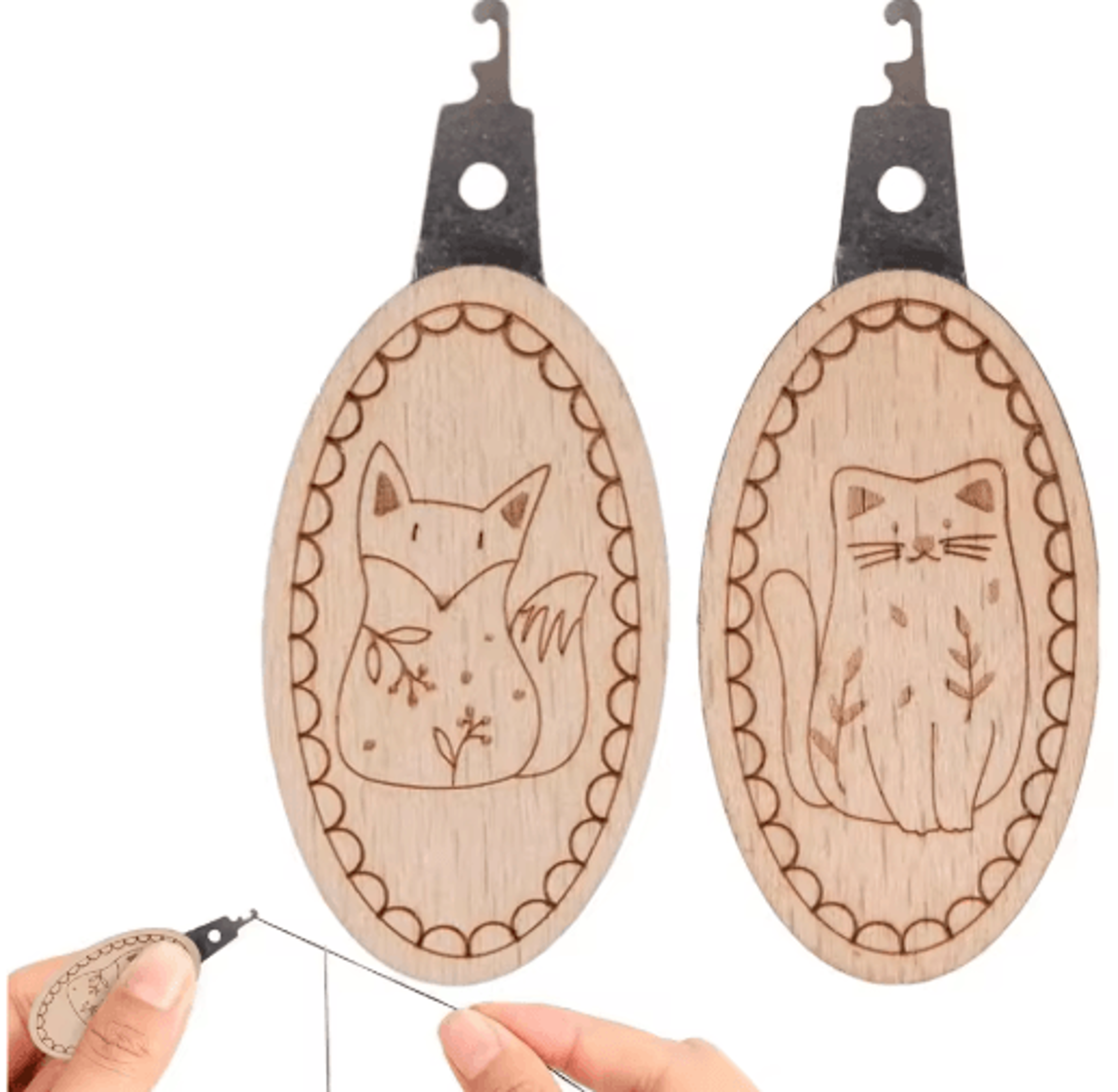 2PCS AnimalShaped Needle Threader  Keeper Set 0