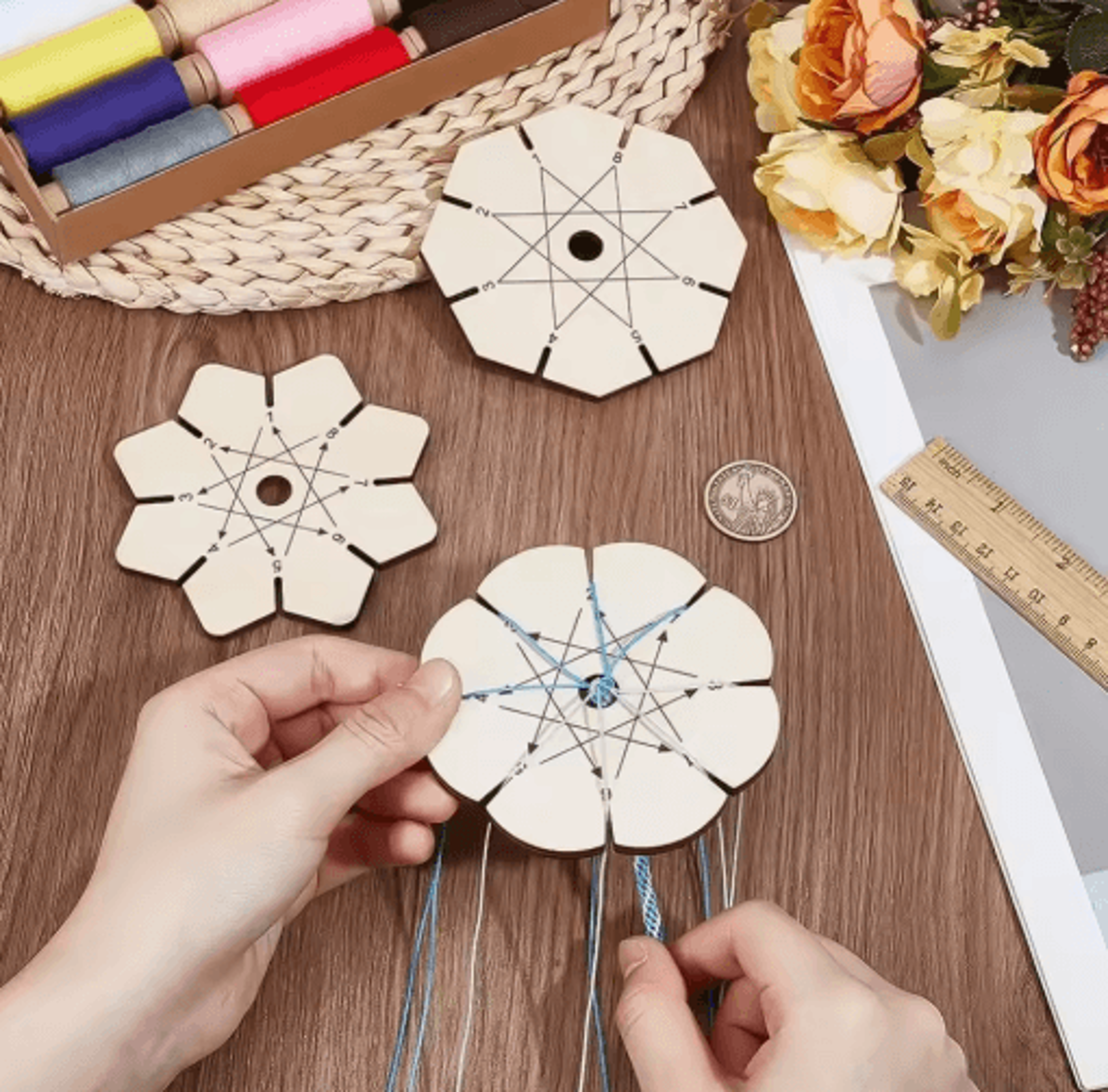3PCS FlowerShaped Wooden Kumihimo Braiding Discs 0