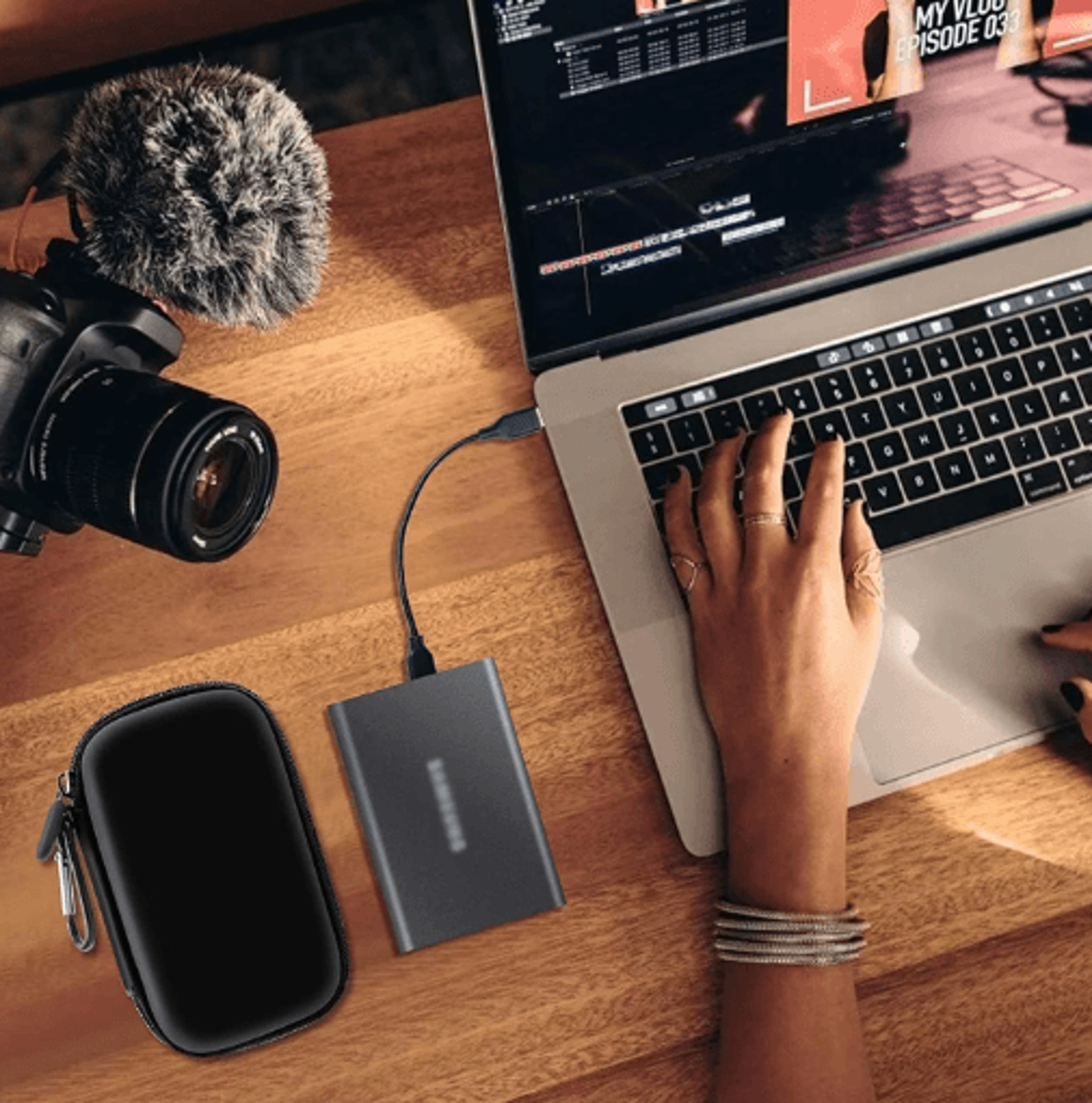 Universal USB 32 SSD Protective Travel Case 5