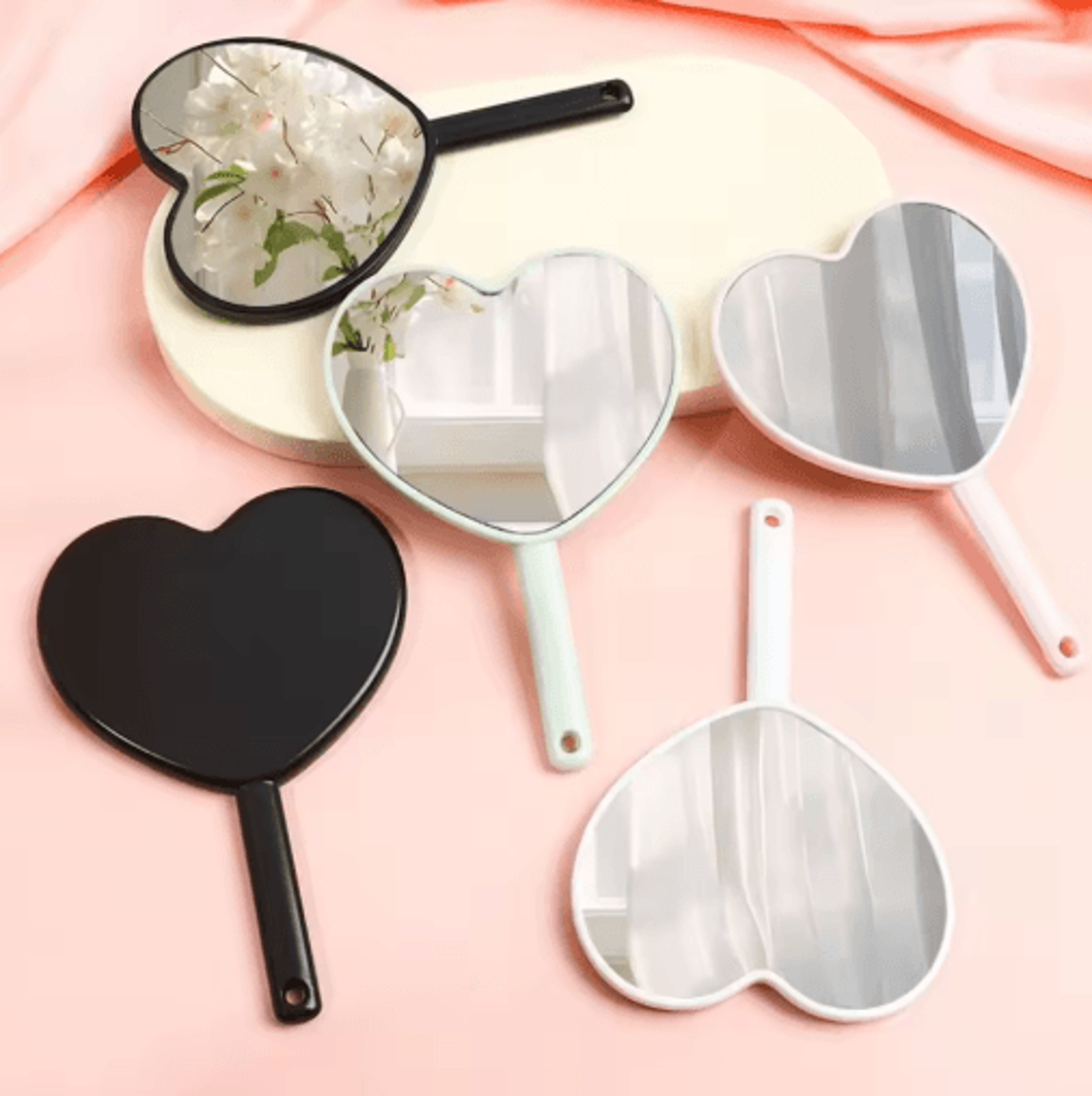 Sweet Heart Makeup Mirror  Cute Portable Handheld Beauty Mirror 0