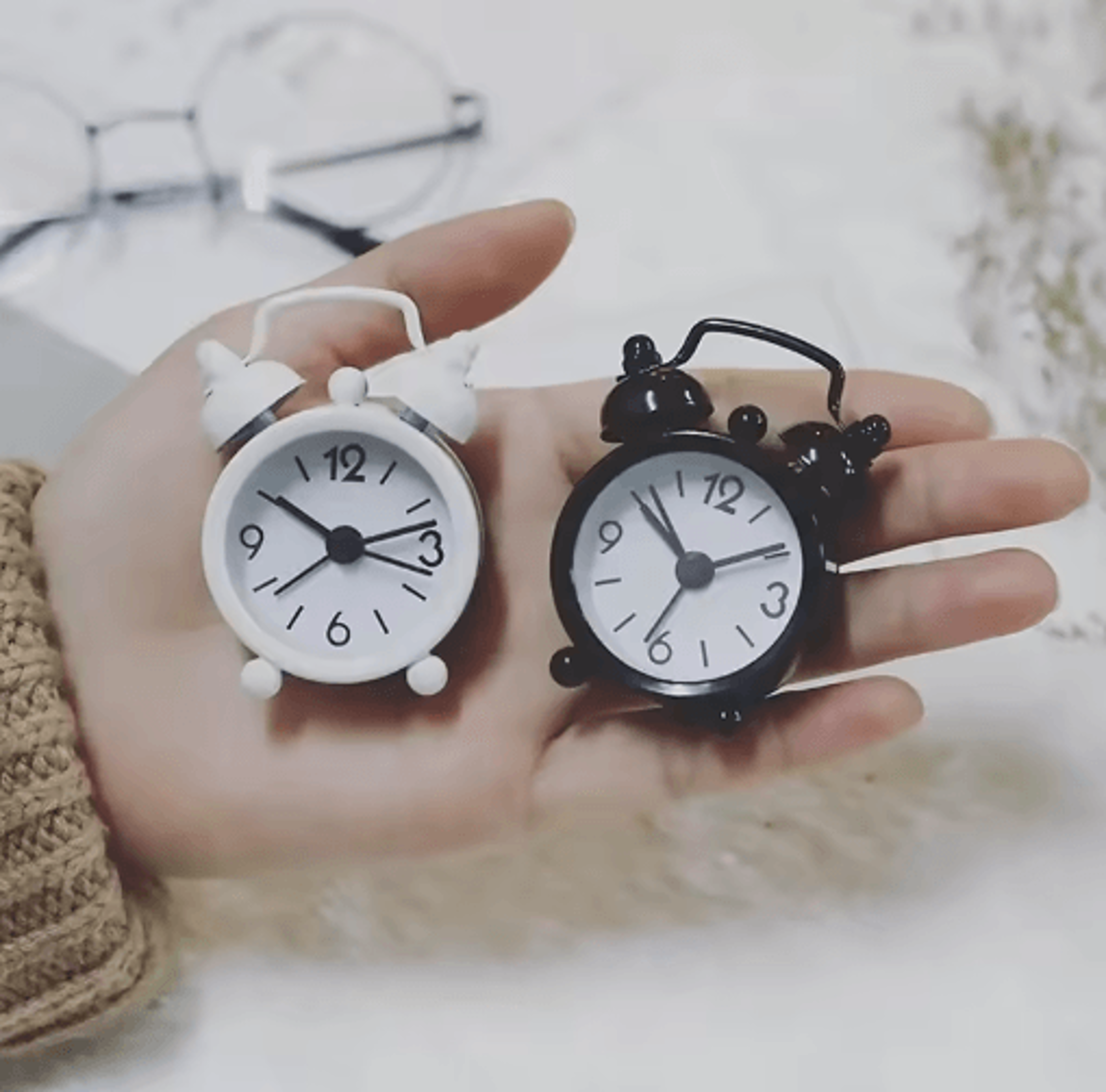 Retro Twin Bell Mini Alarm Clock  Portable Quartz Table  Bedside Clock 13