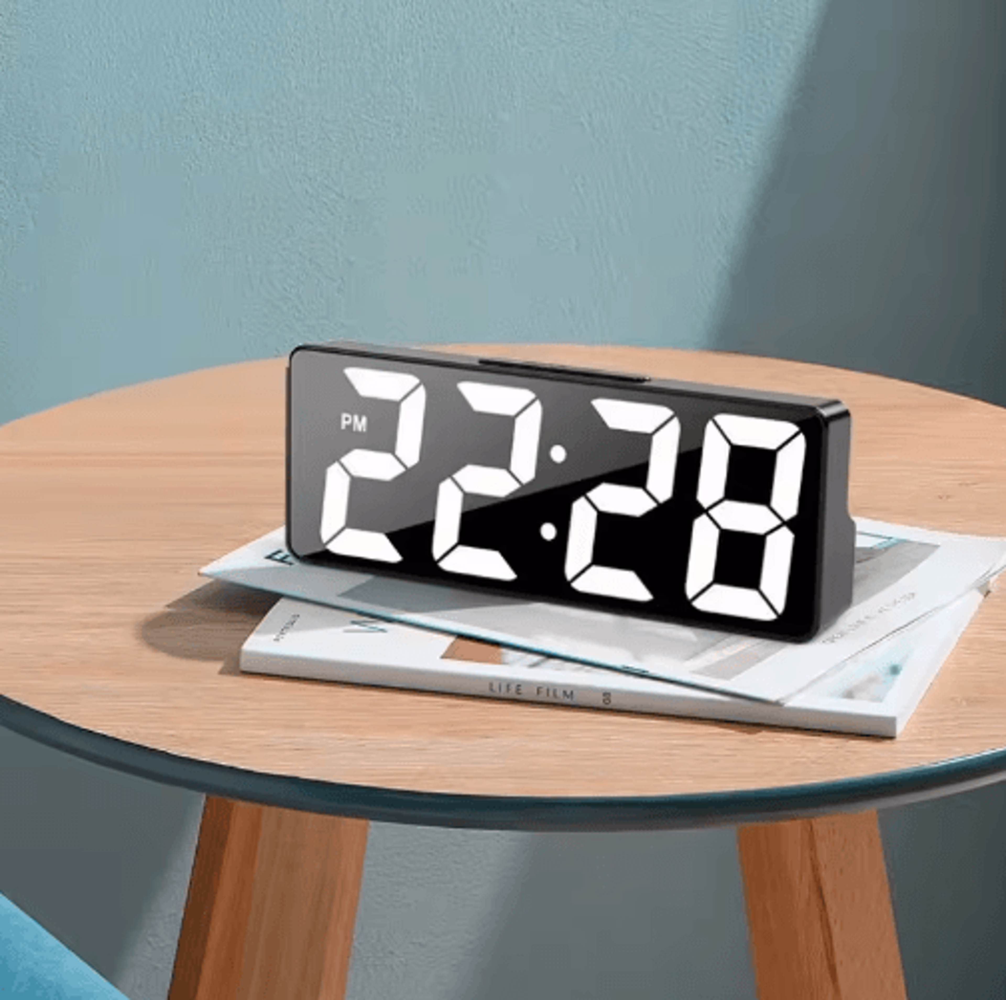 LED Wake Up Alarm Clock  Temperature Display  Adjustable Brightness 0