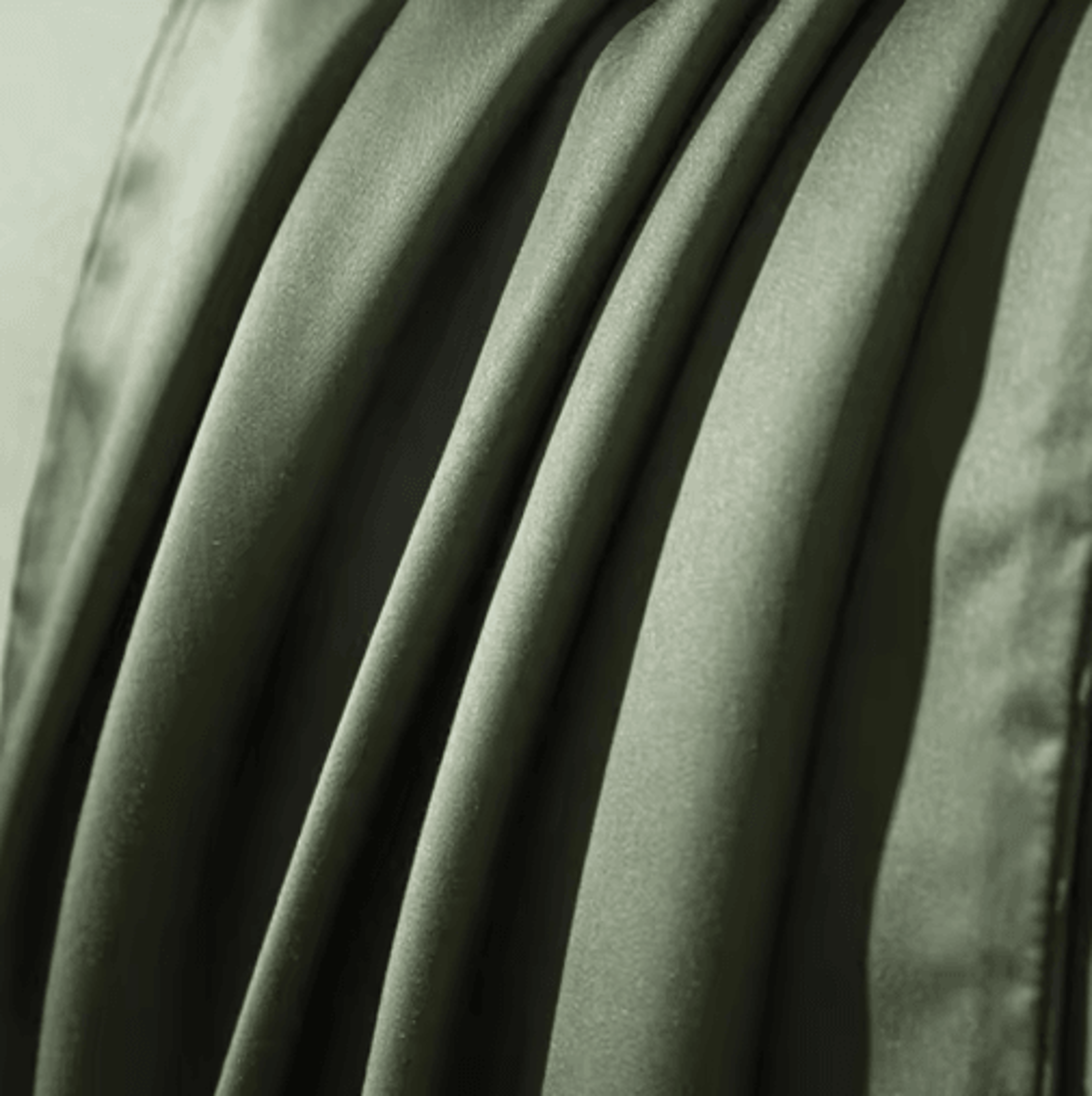 Natural Mulberry Silk Fitted Sheet  25cm Deep Luxury Custom Mattress Cover 3