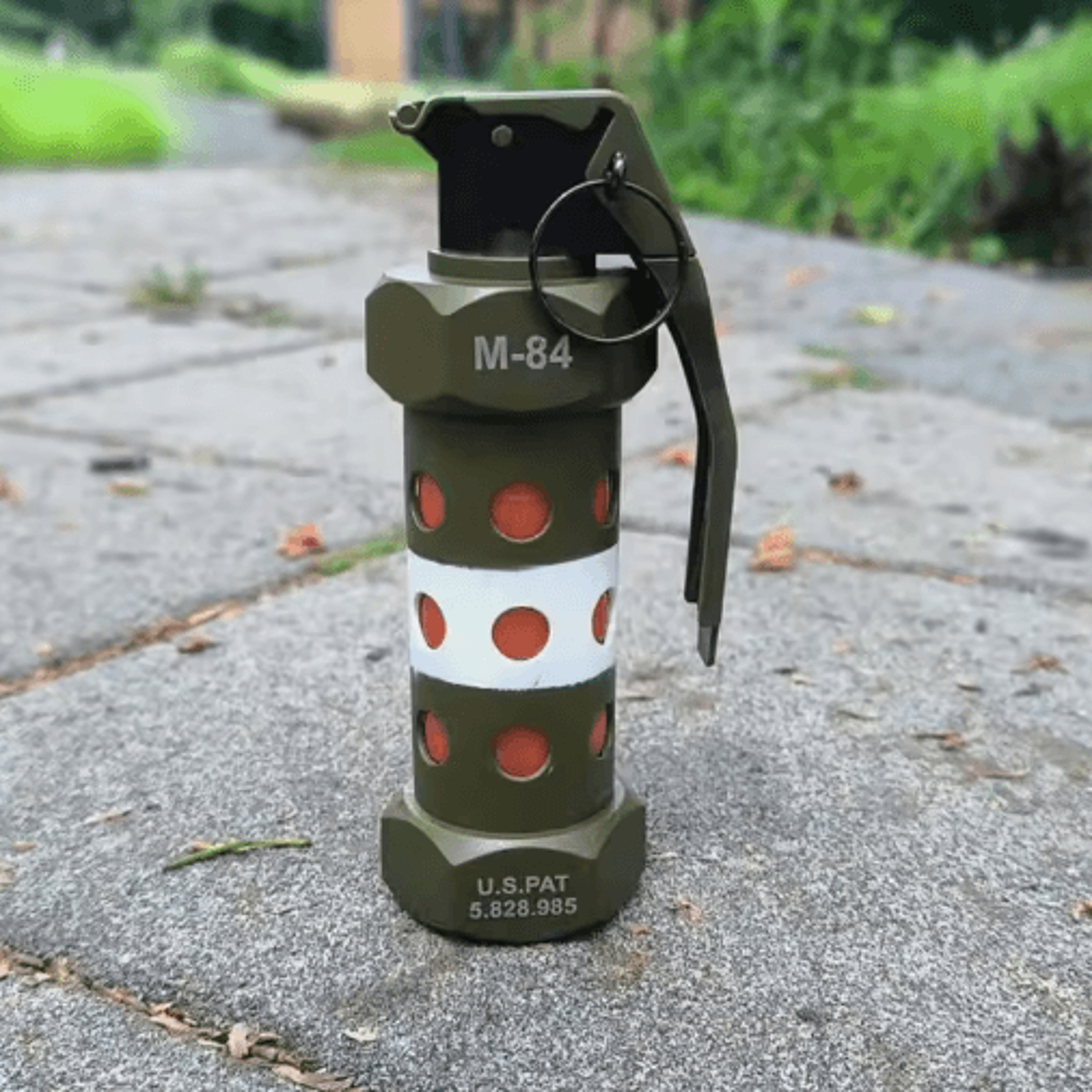 M84Style Dummy LED Light  Camping Strobe  Cosplay Prop 1