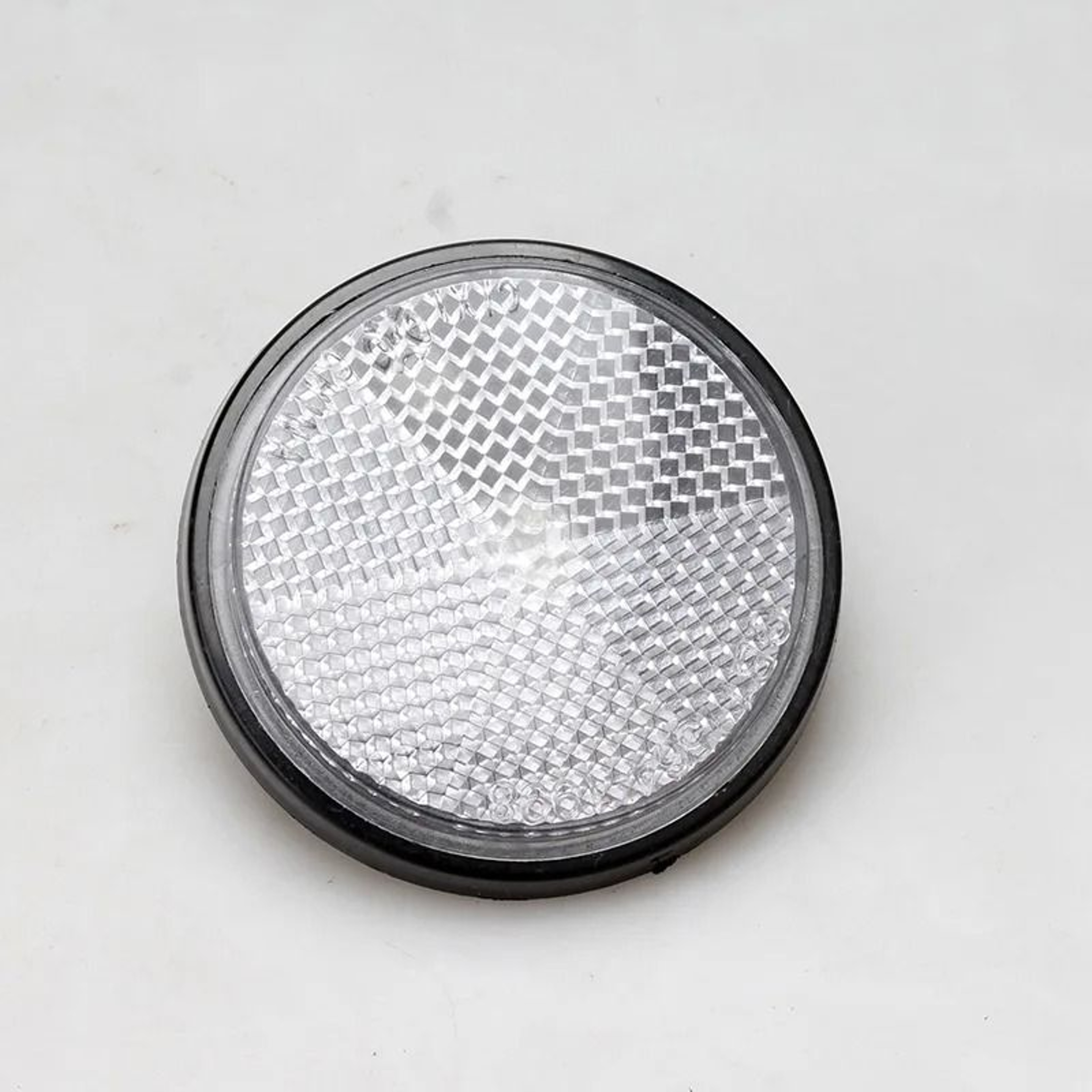 Universal Circular Reflective Safety Disc For Cars Bikes And Motorcycles 3