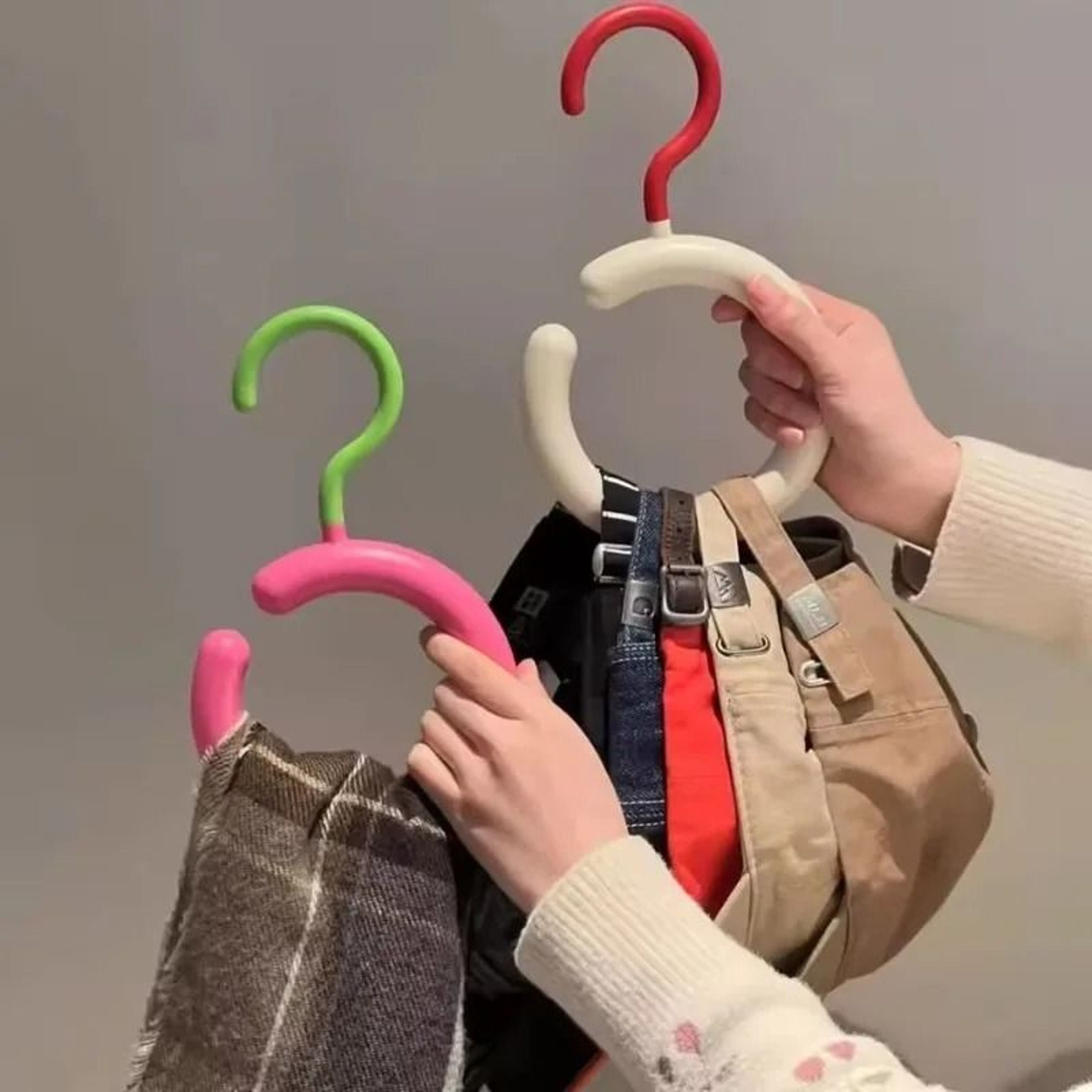 Invisible Multi Function Hat Storage Hanger For Closet Organization 8